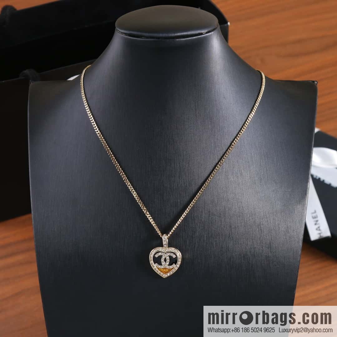New ☑️ Chanel double c peach heart love necklace