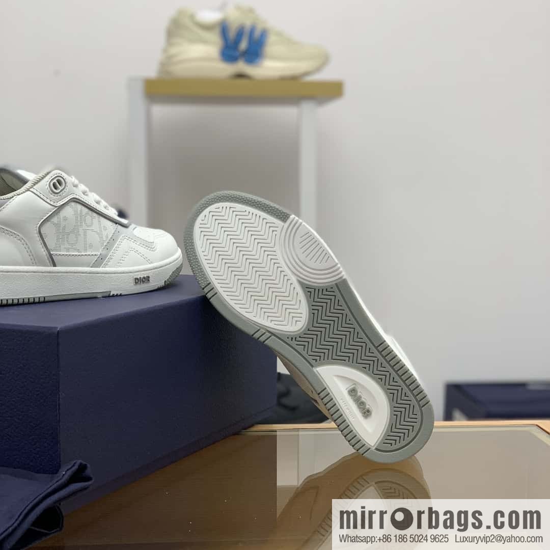 DIOR Dior uses black smooth cow leather (fabric) to carefully make B27 low-top sneakers