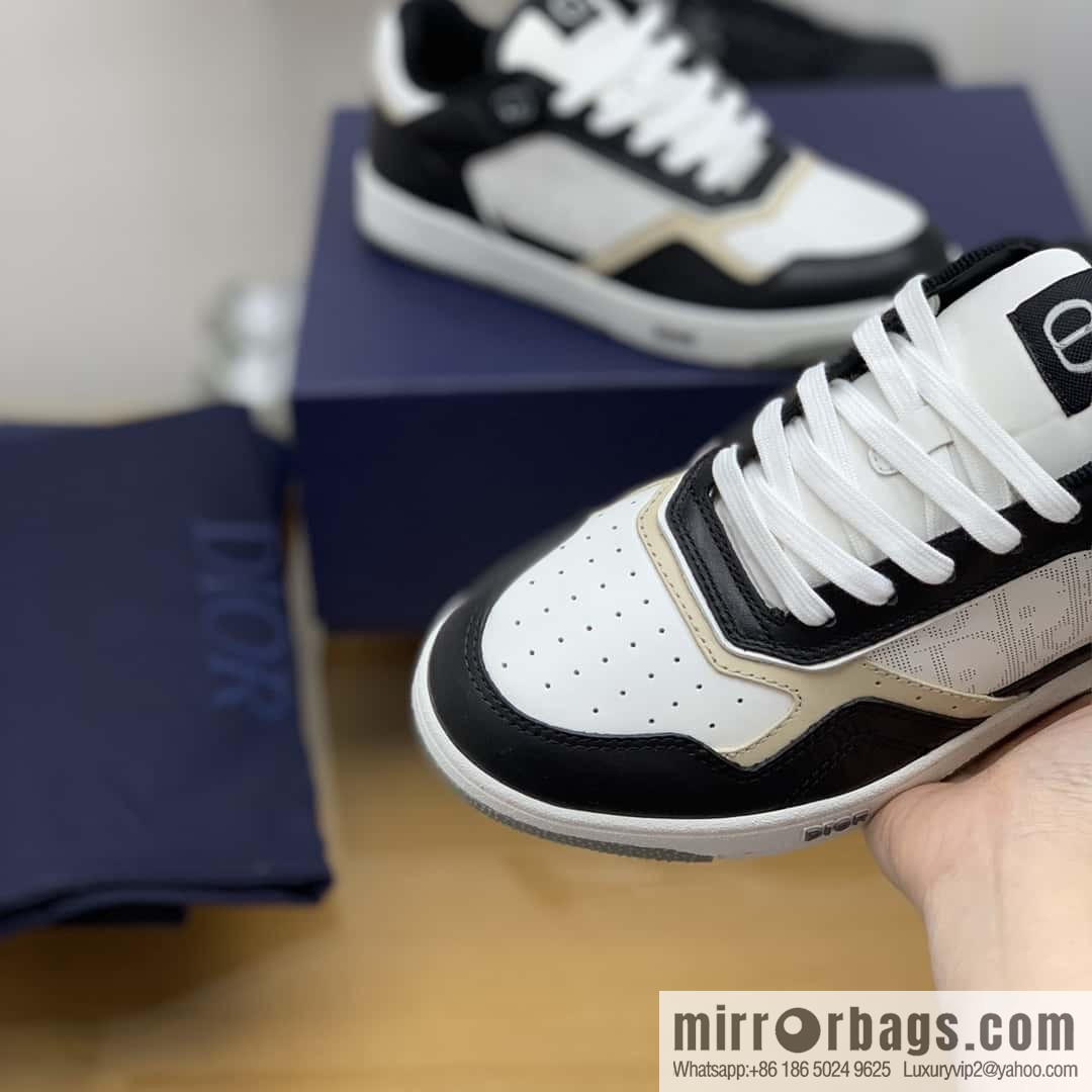 DIOR Dior uses black smooth cow leather (fabric) to carefully make B27 low-top sneakers