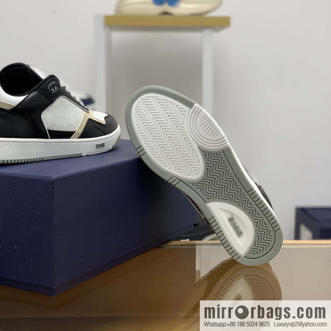 DIOR Dior uses black smooth cow leather (fabric) to carefully make B27 low-top sneakers