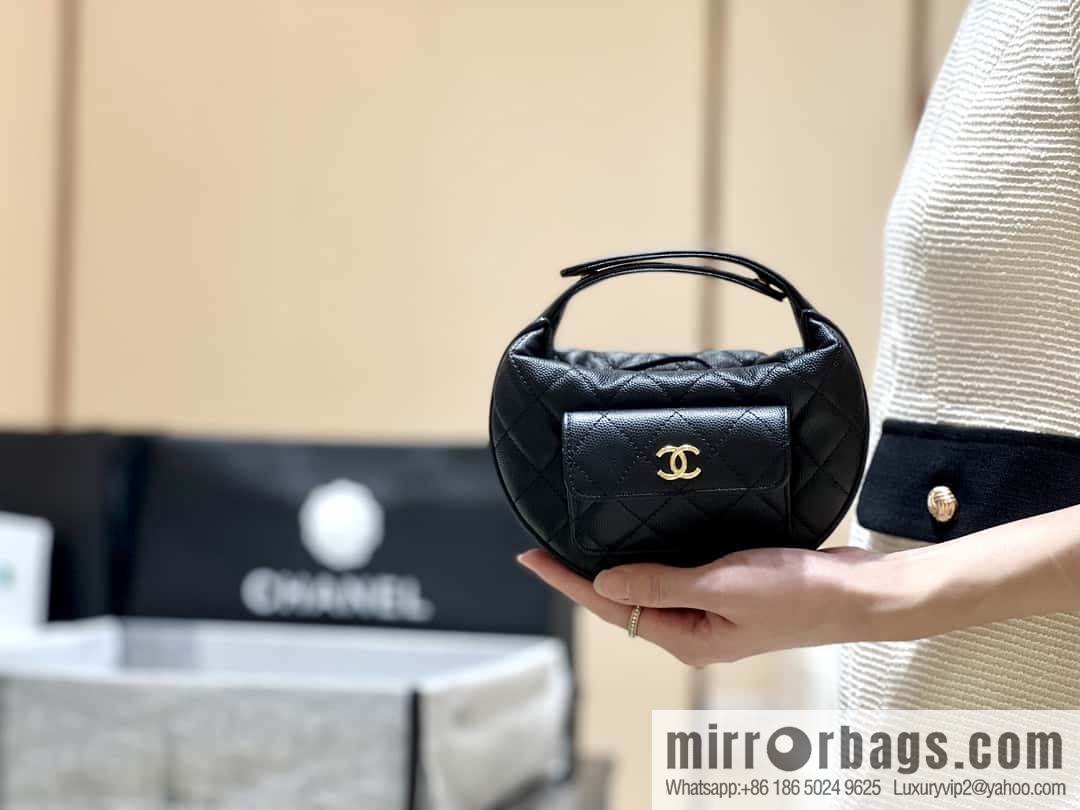 CHANEL 23B Autumn and Winter Preview Series, Litchi Leather Hula Hoop AP3467
