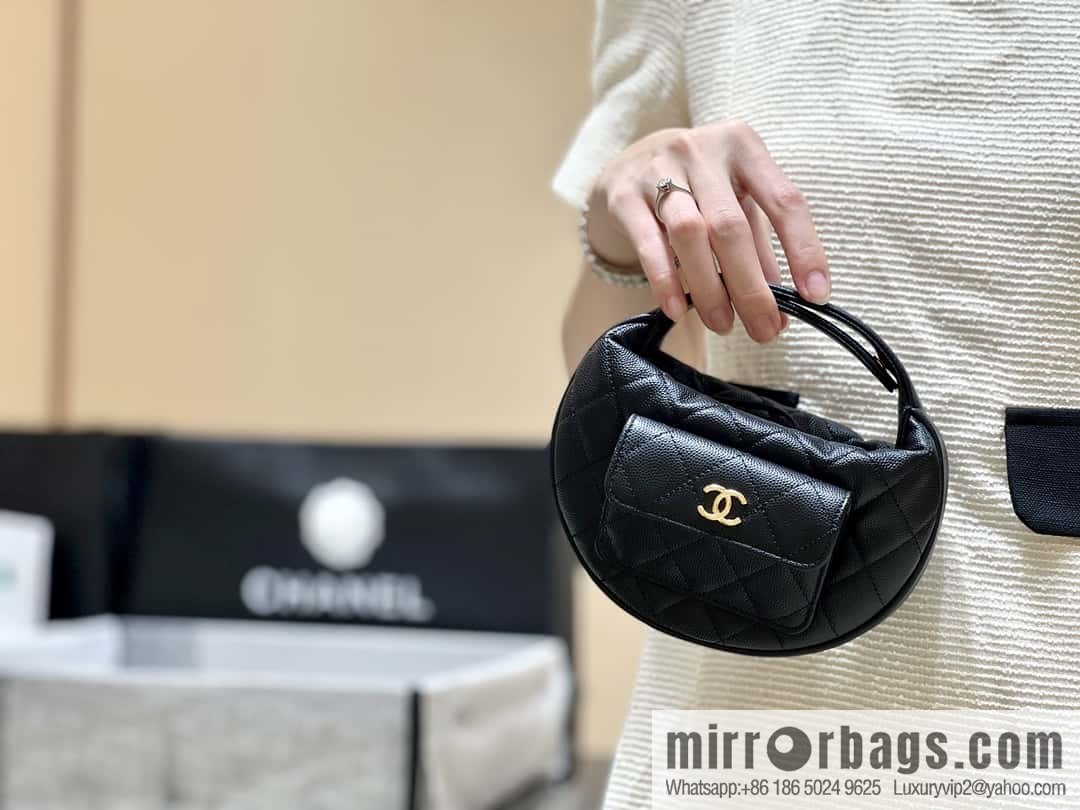 CHANEL 23B Autumn and Winter Preview Series, Litchi Leather Hula Hoop AP3467