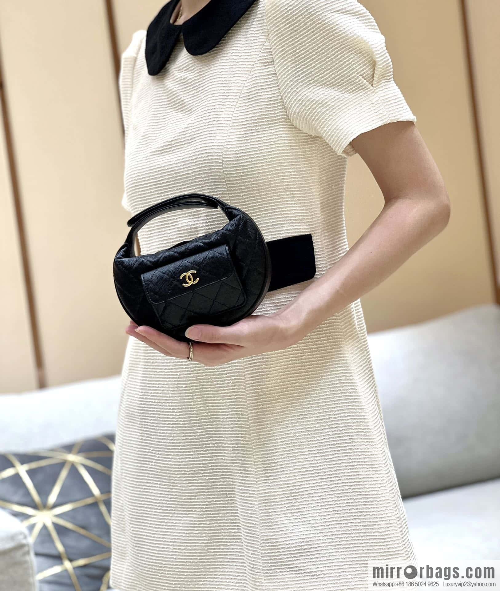 CHANEL 23B Autumn and Winter Preview Series, Litchi Leather Hula Hoop AP3467