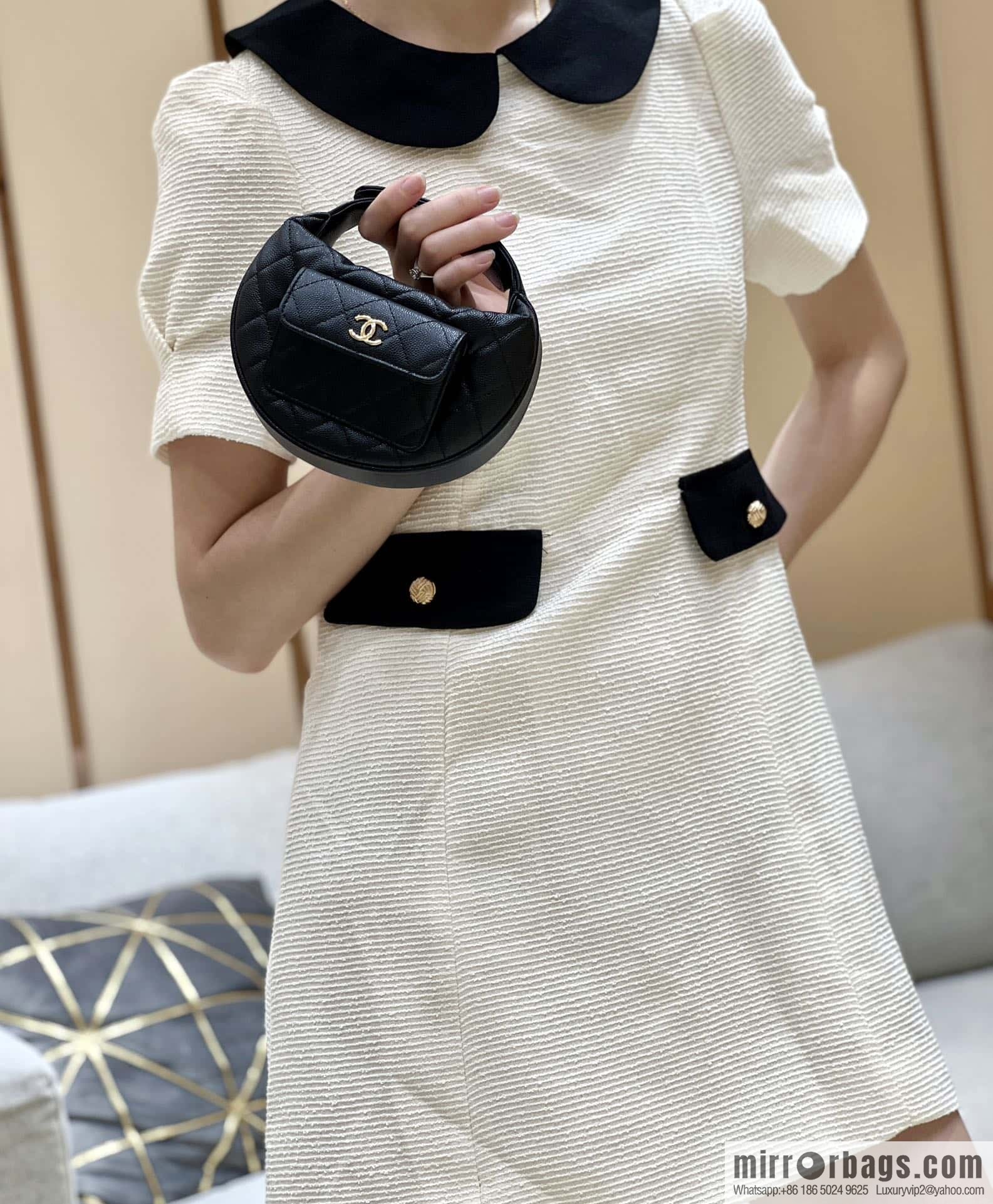 CHANEL 23B Autumn and Winter Preview Series, Litchi Leather Hula Hoop AP3467