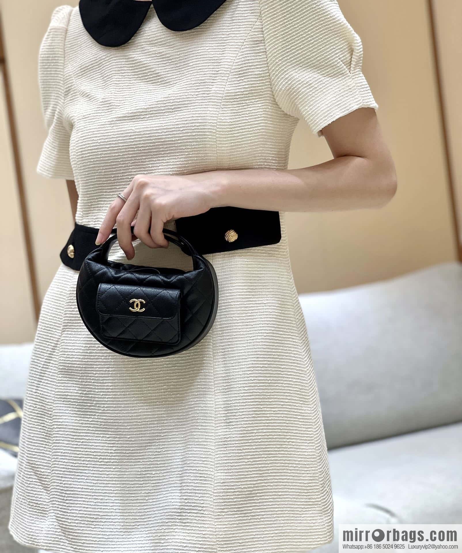 CHANEL 23B Autumn and Winter Preview Series, Litchi Leather Hula Hoop AP3467