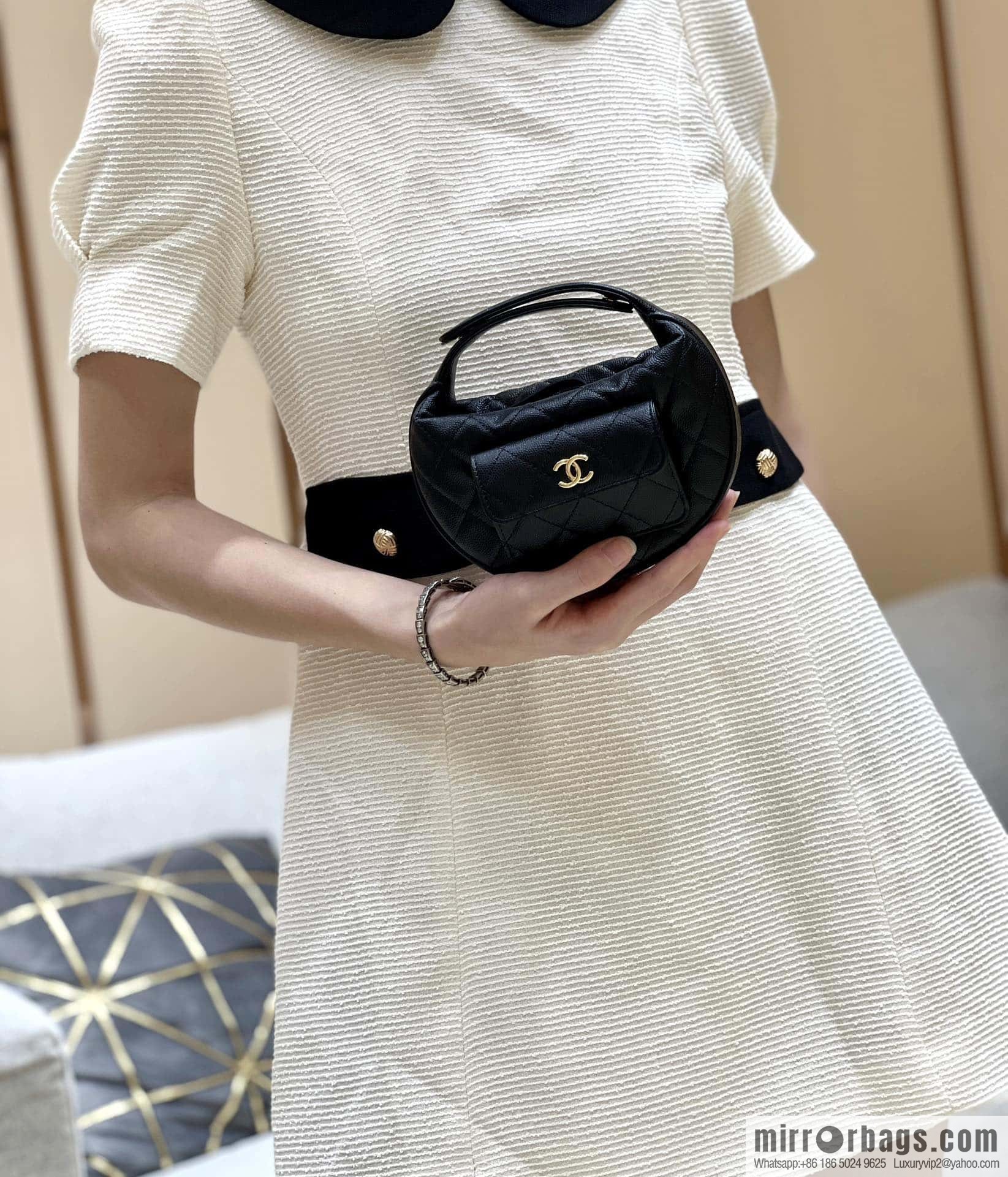 CHANEL 23B Autumn and Winter Preview Series, Litchi Leather Hula Hoop AP3467