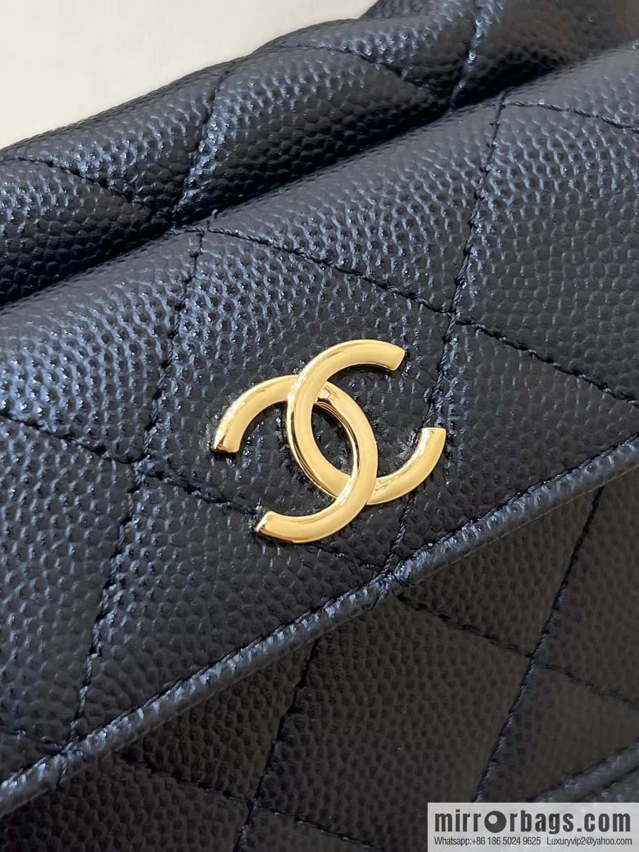 CHANEL 23B Autumn and Winter Preview Series, Litchi Leather Hula Hoop AP3467
