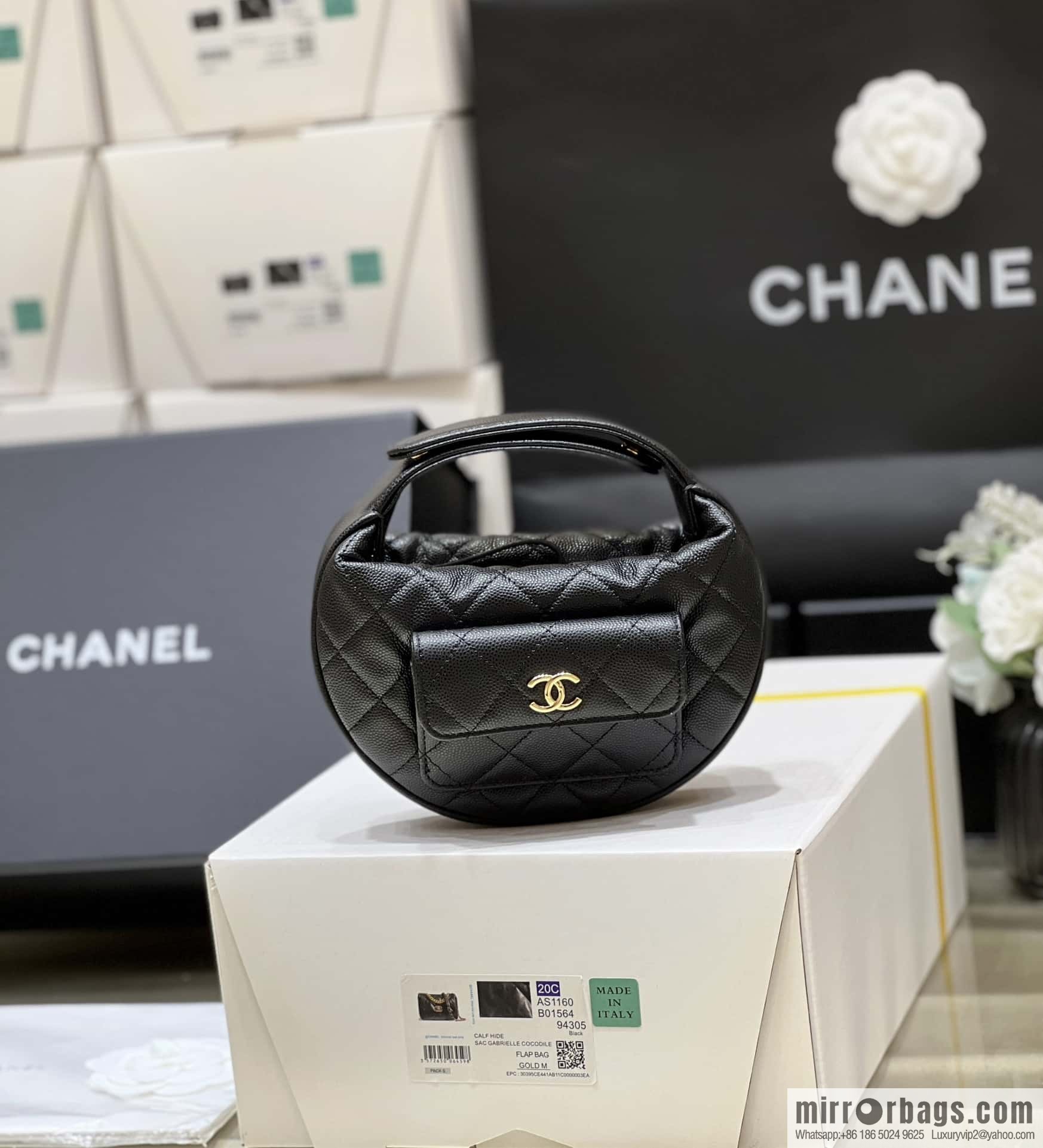 CHANEL 23B Autumn and Winter Preview Series, Litchi Leather Hula Hoop AP3467