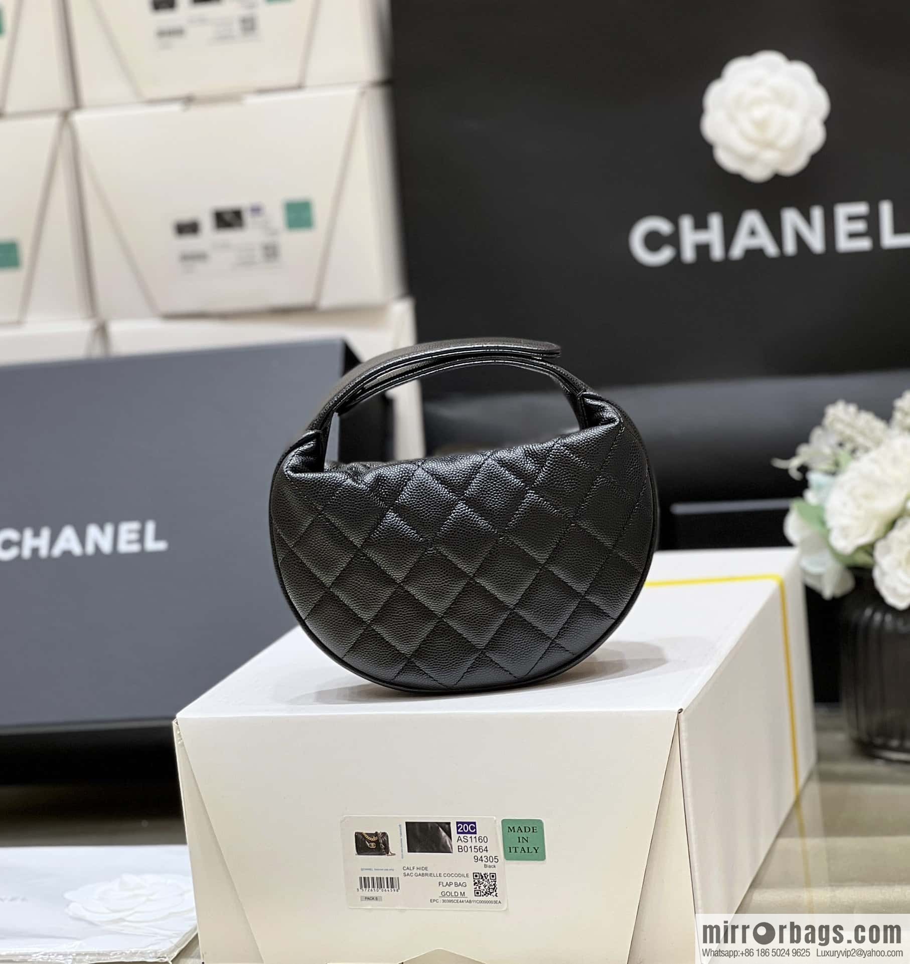 CHANEL 23B Autumn and Winter Preview Series, Litchi Leather Hula Hoop AP3467