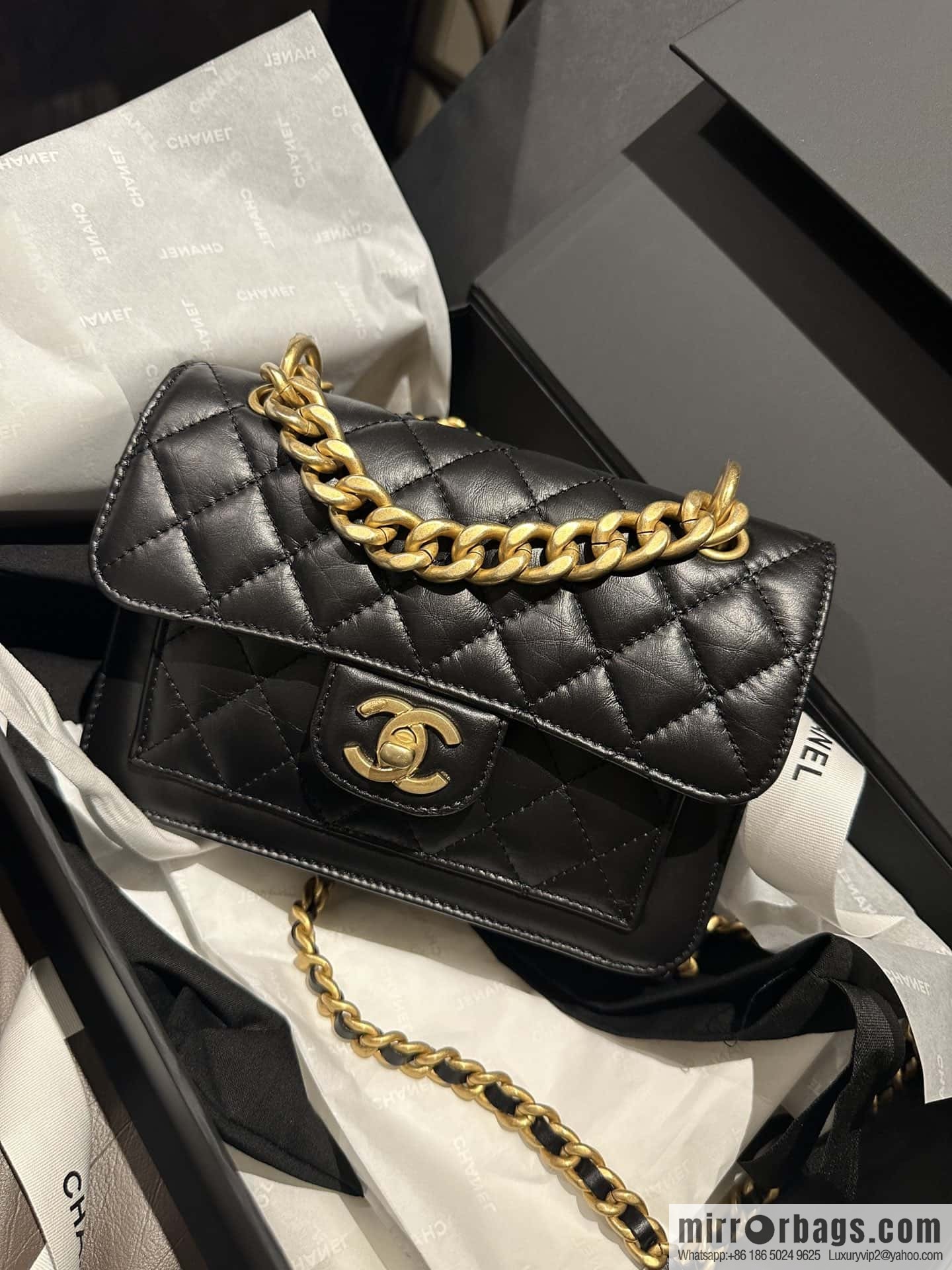 CHANEL 23S Spring/Summer Collection, Tofu Bun AS4051