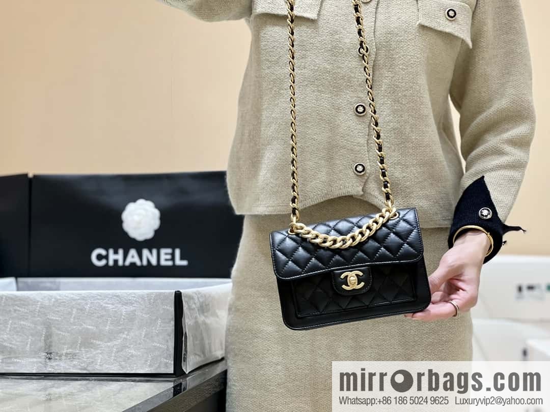 CHANEL 23S Spring/Summer Collection, Tofu Bun AS4051