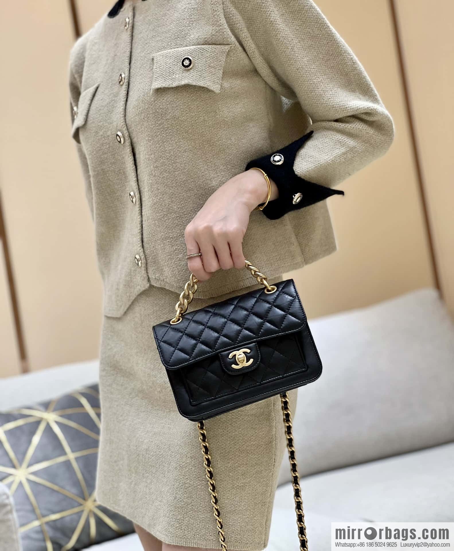 CHANEL 23S Spring/Summer Collection, Tofu Bun AS4051