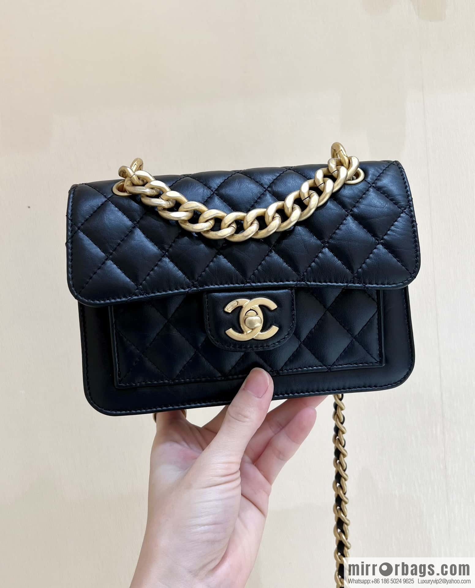 CHANEL 23S Spring/Summer Collection, Tofu Bun AS4051