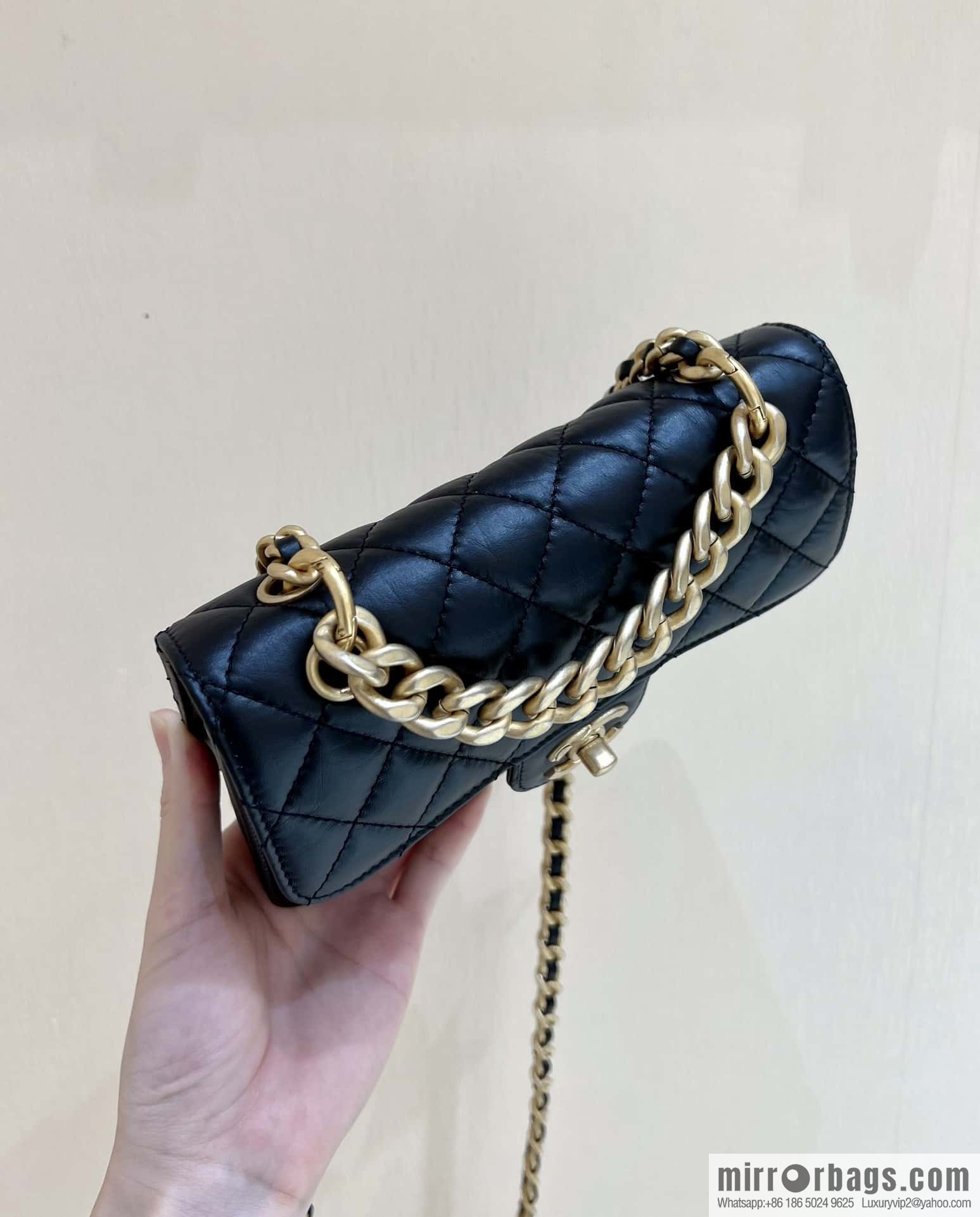 CHANEL 23S Spring/Summer Collection, Tofu Bun AS4051