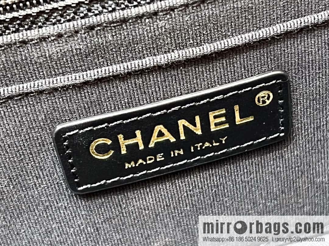 CHANEL 23S Spring/Summer Collection, Tofu Bun AS4051