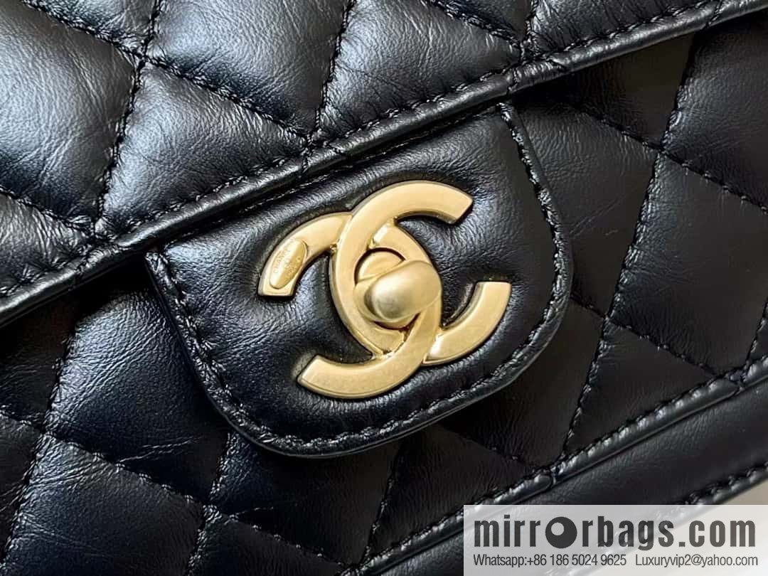 CHANEL 23S Spring/Summer Collection, Tofu Bun AS4051