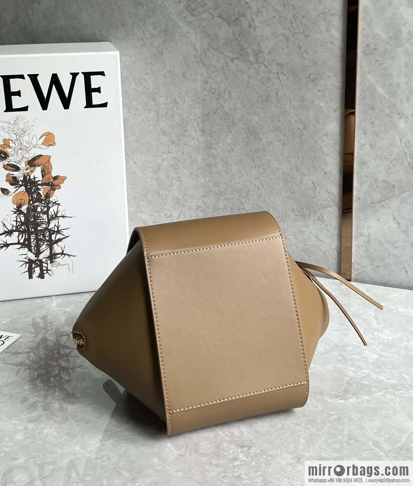 LOEWE 2023 Monochrome glaze satin series Hammock bag Hammock bag 0682