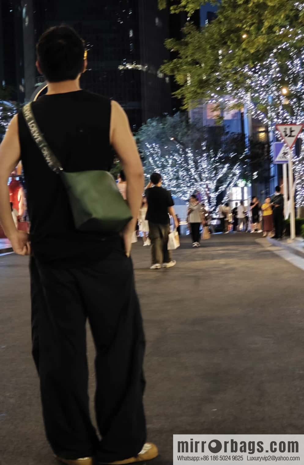 LOEWE Mens Cubi shoulder crossbody bag 0689 green