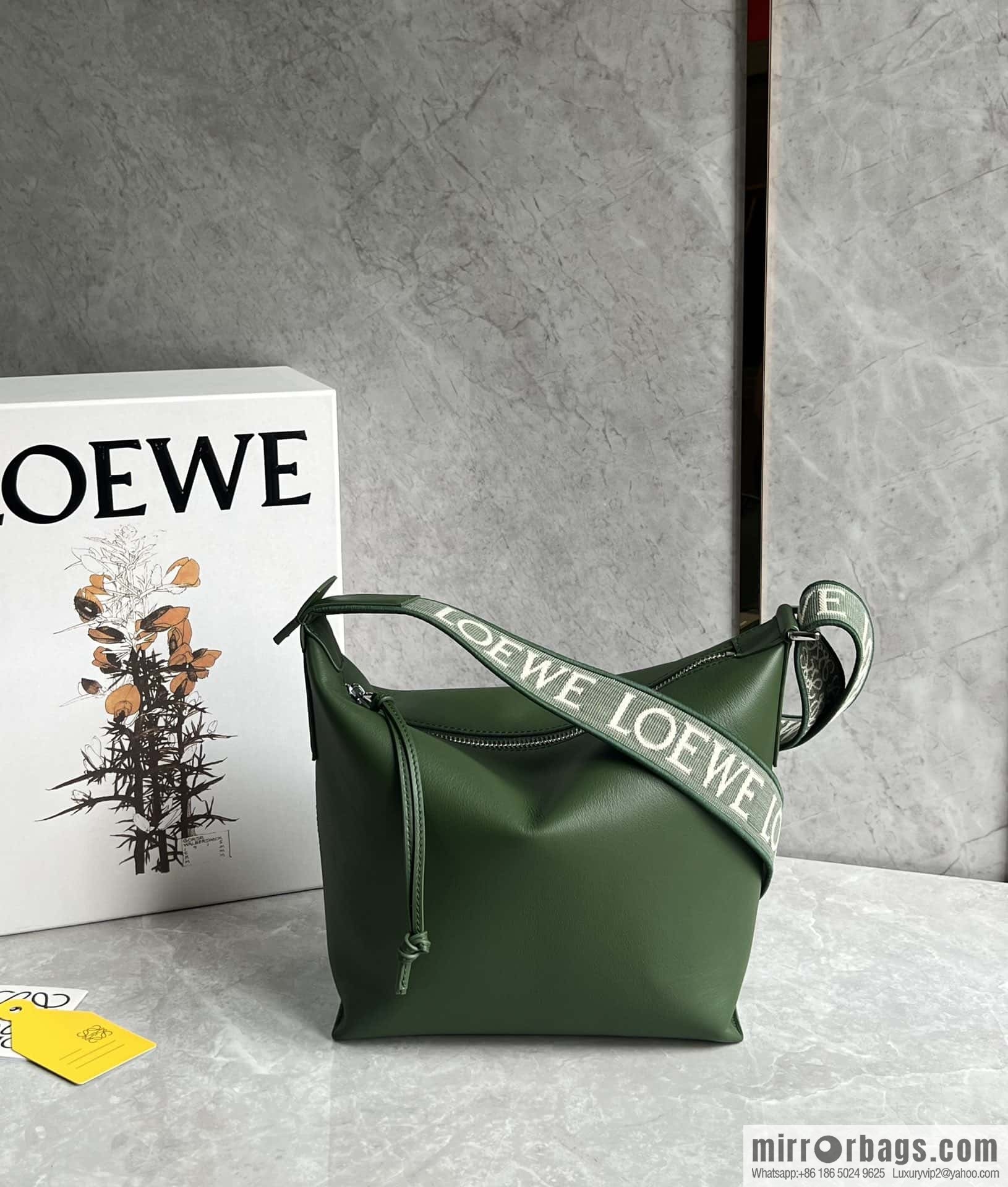 LOEWE Mens Cubi shoulder crossbody bag 0689 green