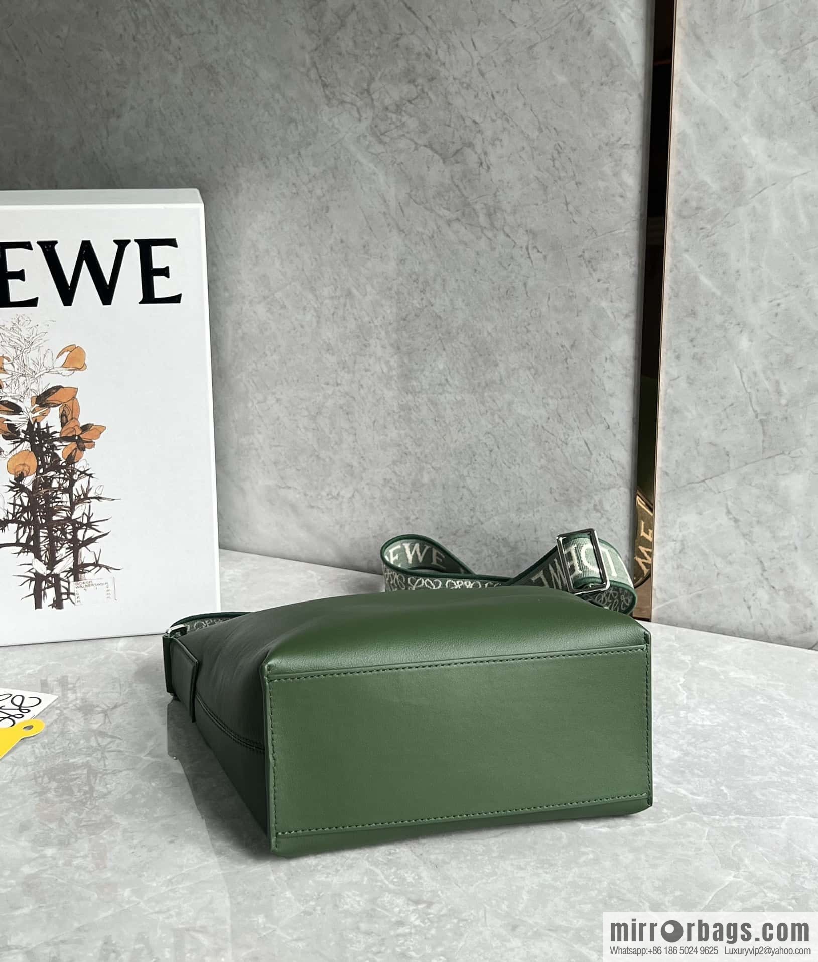 LOEWE Mens Cubi shoulder crossbody bag 0689 green