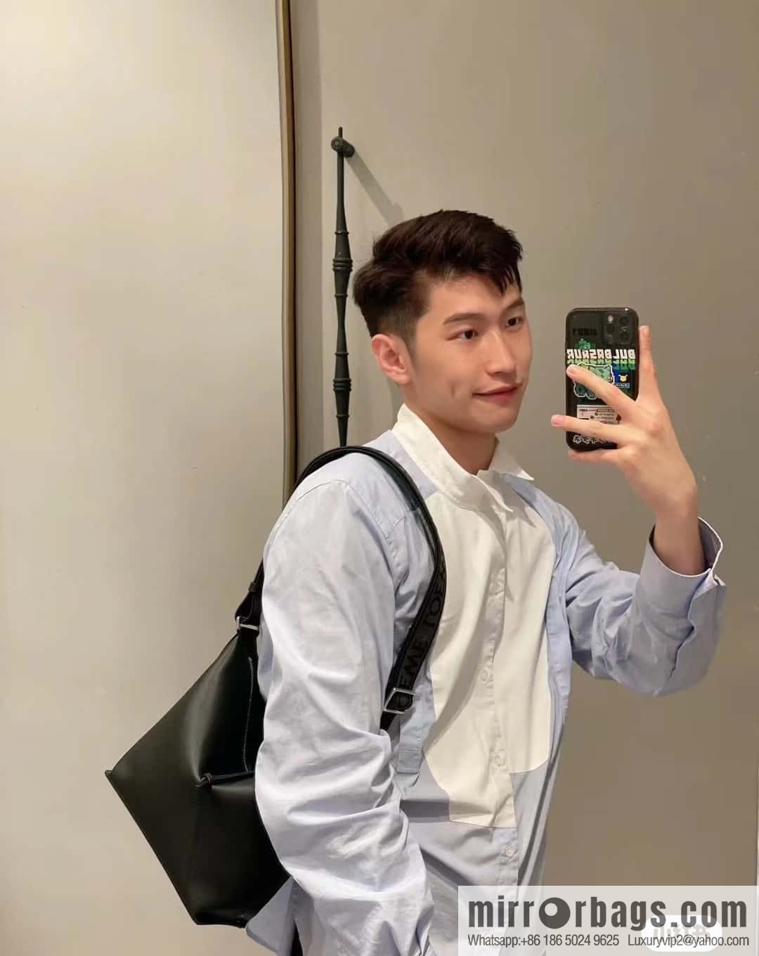 LOEWE Mens Cubi shoulder crossbody bag 0689 black