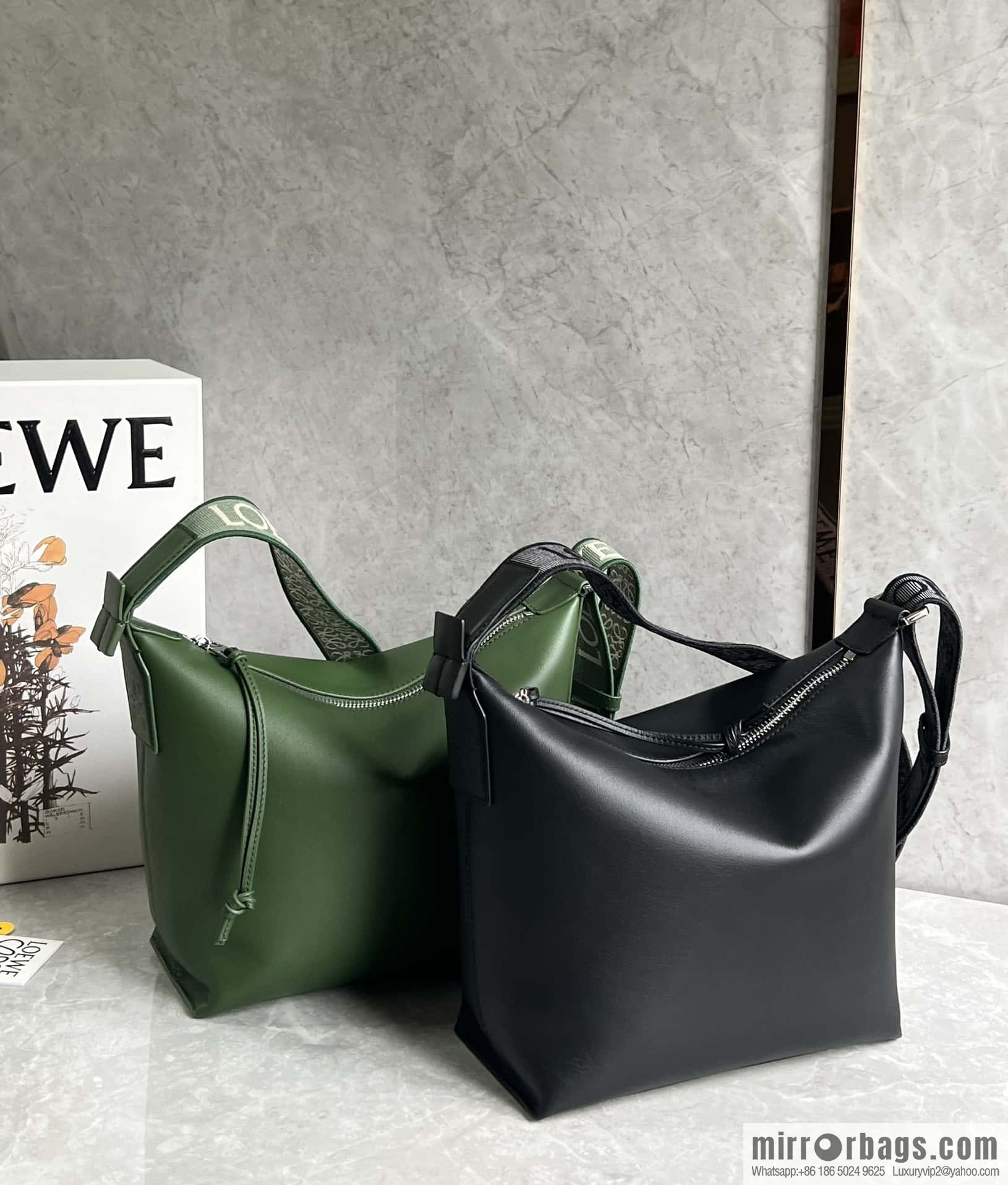 LOEWE Mens Cubi shoulder crossbody bag 0689 black