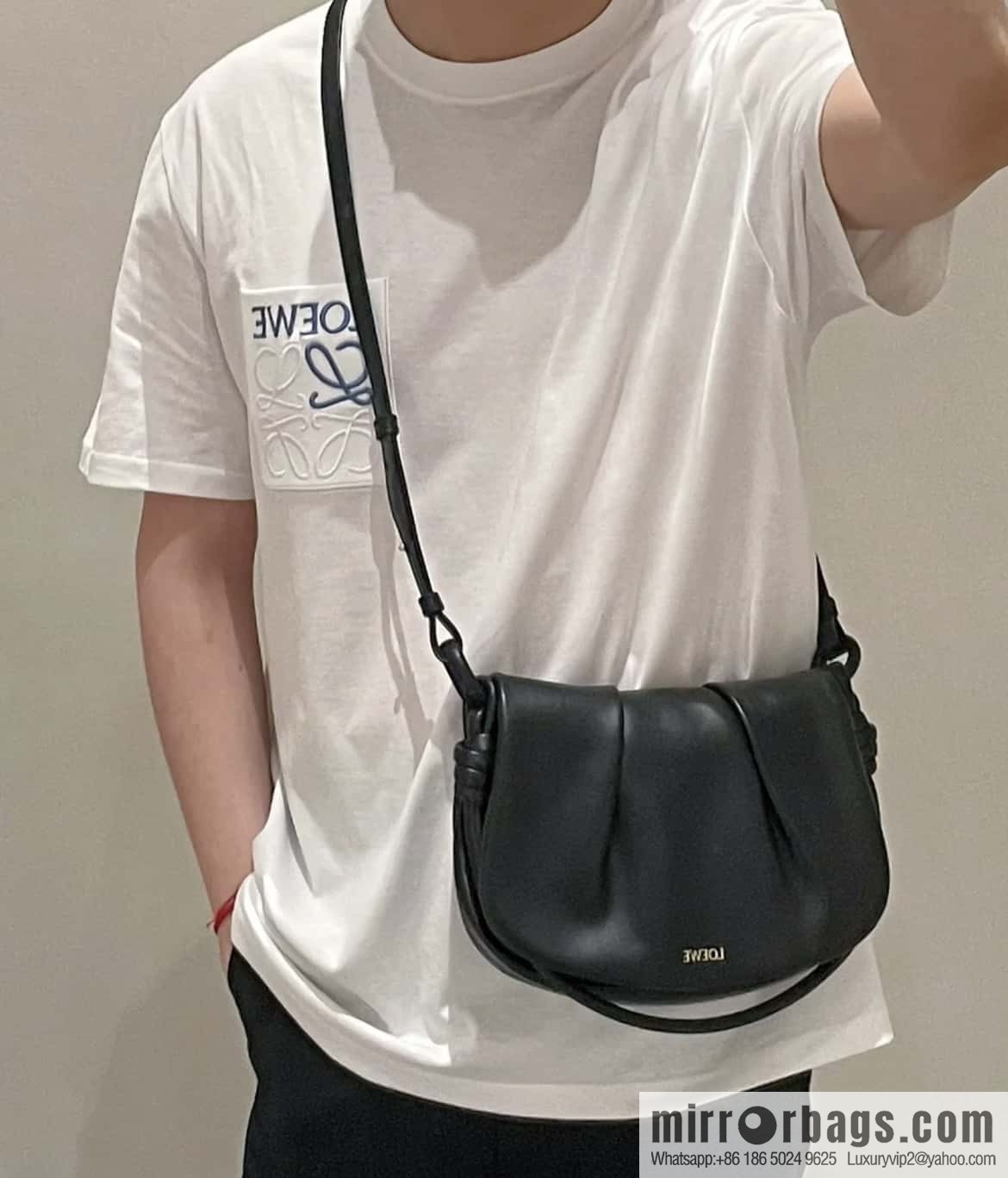 LOEWE latest series Paseo new member Paseo Satchel 0686 black