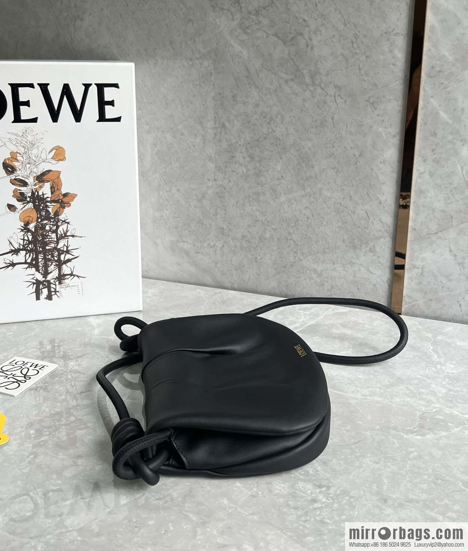 LOEWE latest series Paseo new member Paseo Satchel 0686 black