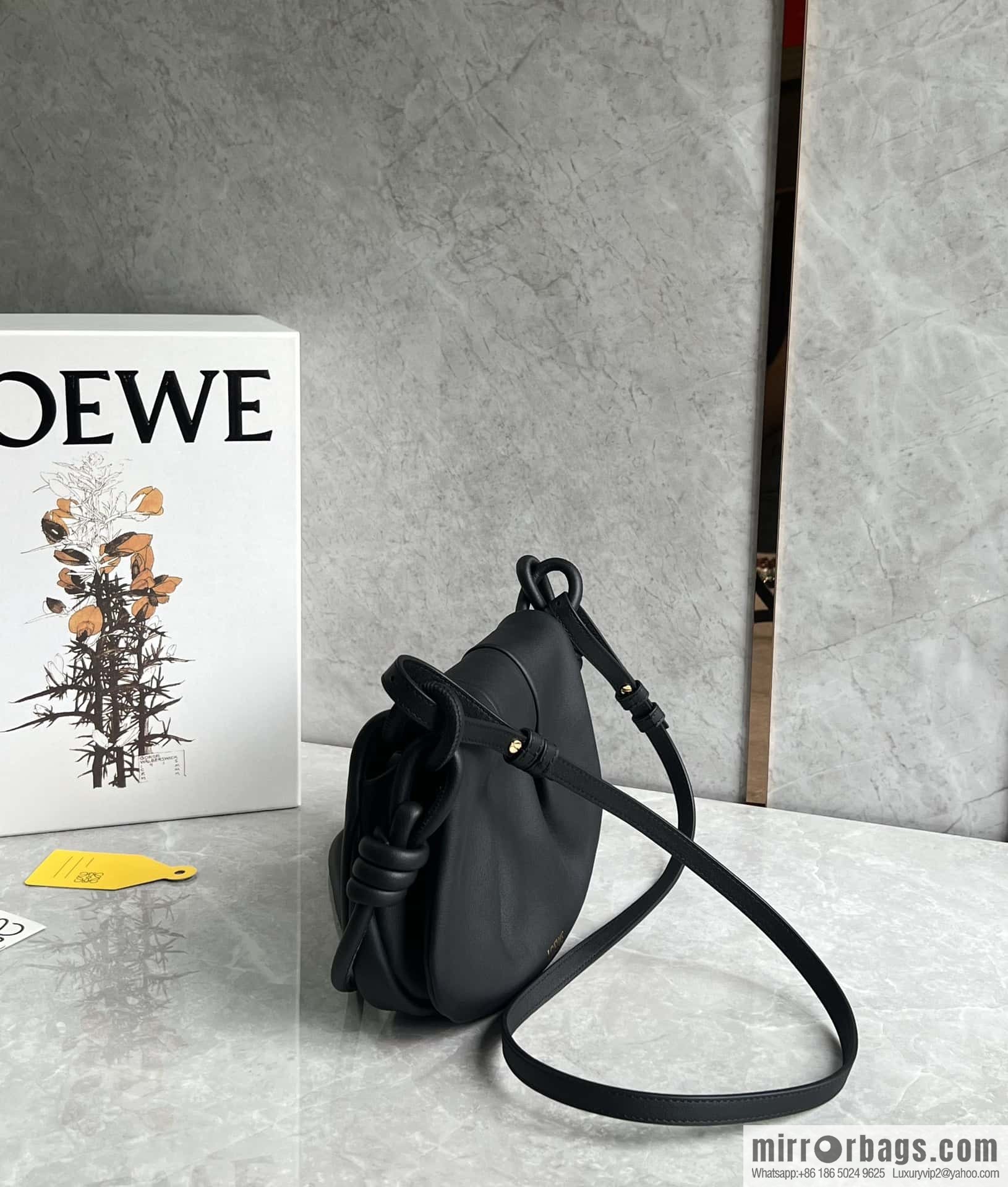 LOEWE latest series Paseo new member Paseo Satchel 0686 black