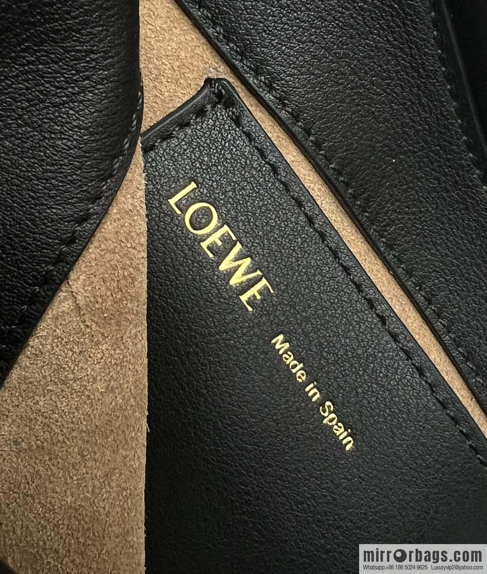 LOEWE latest series Paseo new member Paseo Satchel 0686 black