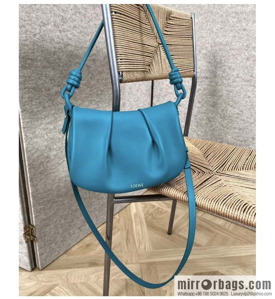 LOEWE latest series Paseo new member Paseo Satchel 0686 green