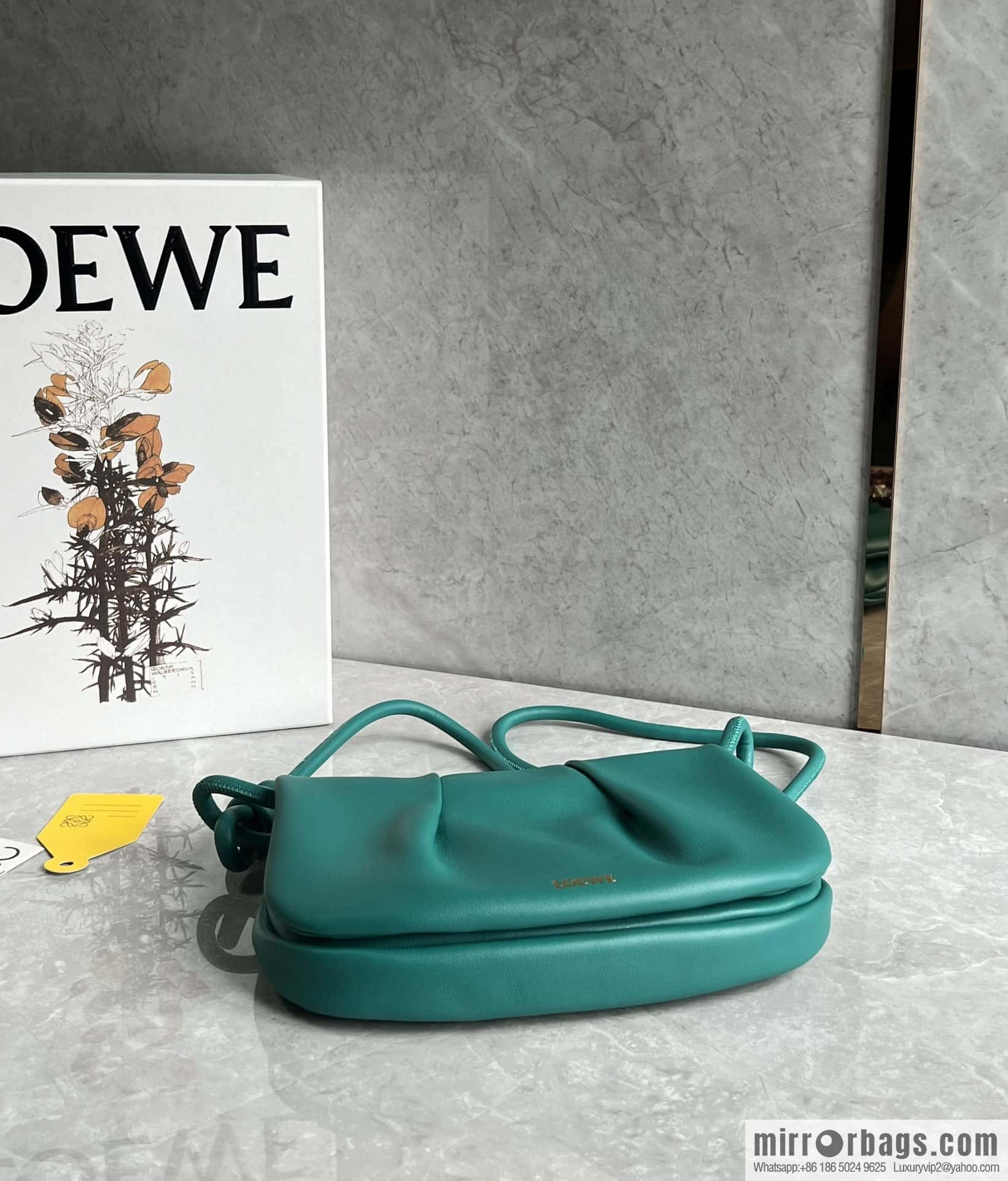 LOEWE latest series Paseo new member Paseo Satchel 0686 green