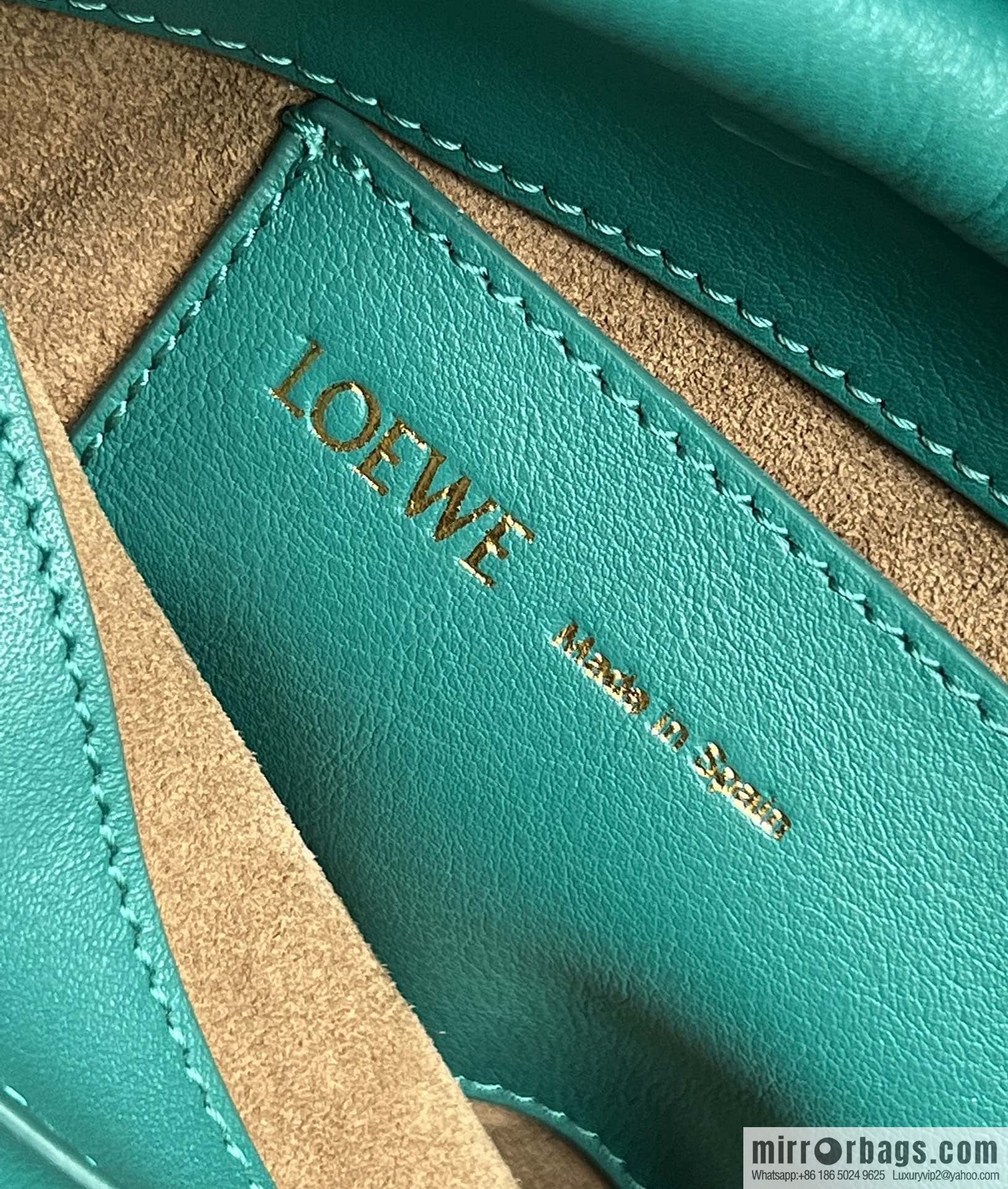 LOEWE latest series Paseo new member Paseo Satchel 0686 green