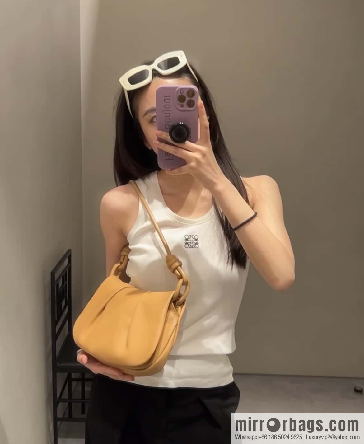 LOEWE's latest series Paseo new member Paseo Satchel 0686 caramel color