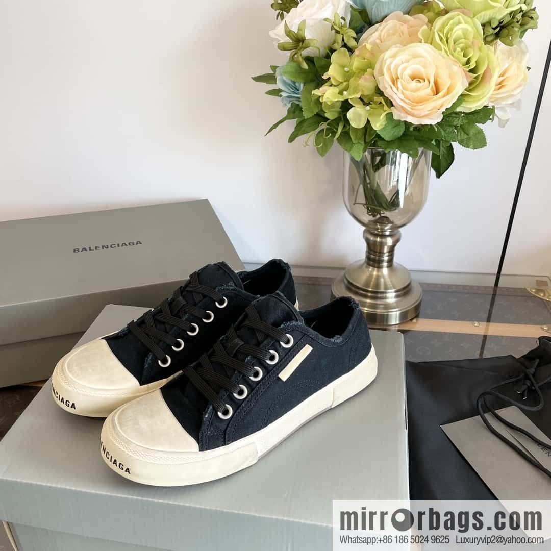 𝐁𝐚𝐥𝐞𝐧𝐜𝐢𝐚𝐠𝐚 Balenciaga, spring and summer Vintage do old canvas vulcanized shoes