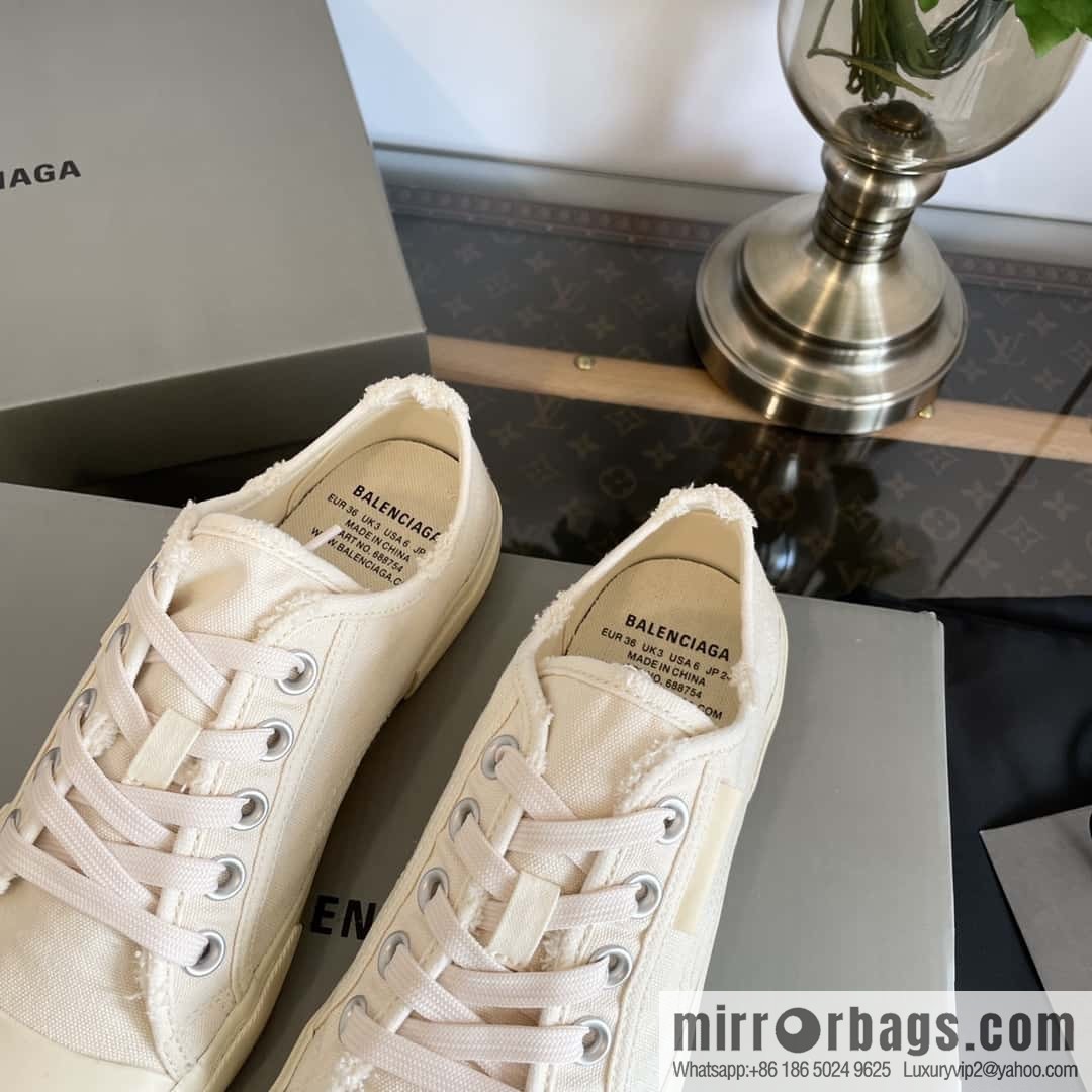 𝐁𝐚𝐥𝐞𝐧𝐜𝐢𝐚𝐠𝐚 Balenciaga, spring and summer Vintage do old canvas vulcanized shoes