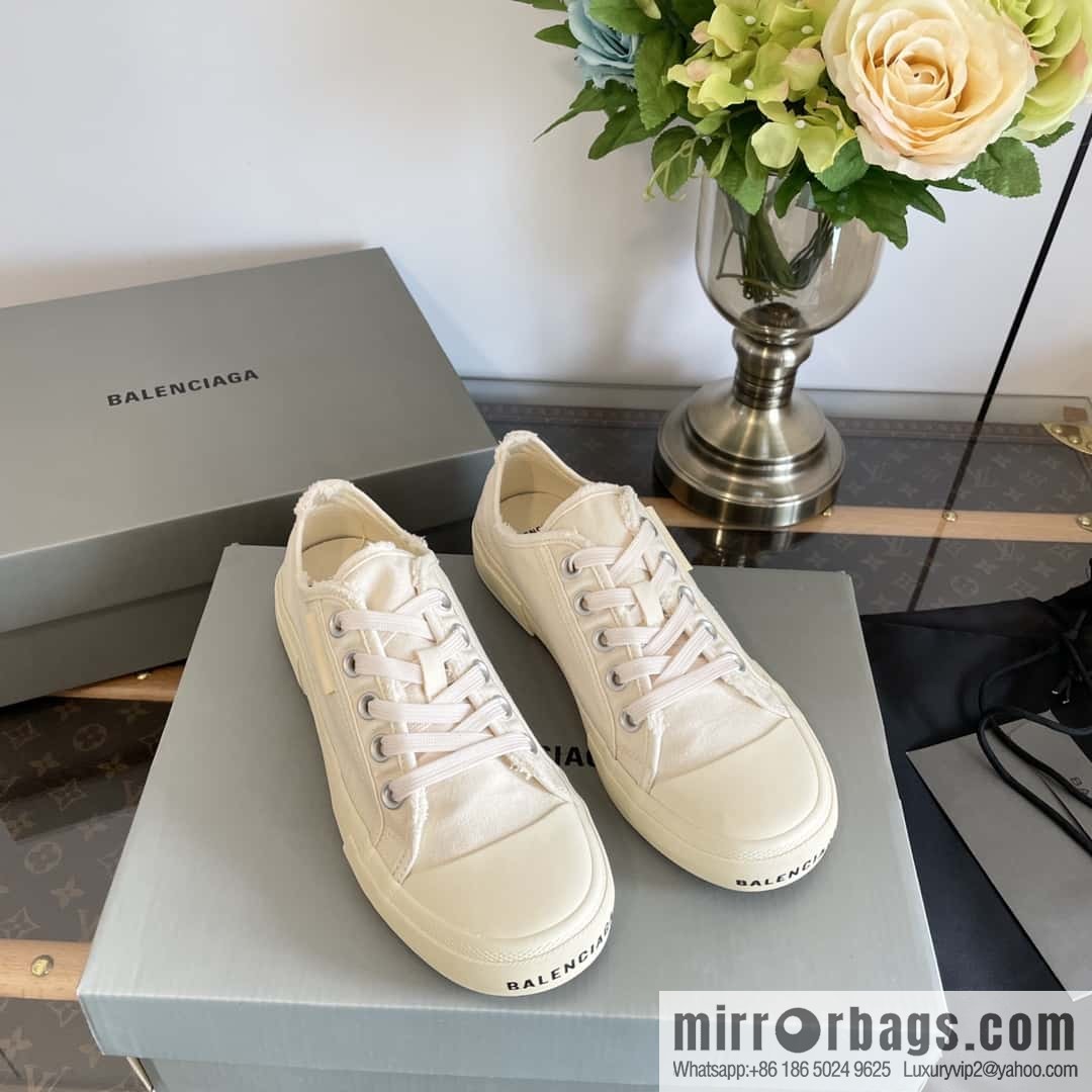 𝐁𝐚𝐥𝐞𝐧𝐜𝐢𝐚𝐠𝐚 Balenciaga, spring and summer Vintage do old canvas vulcanized shoes