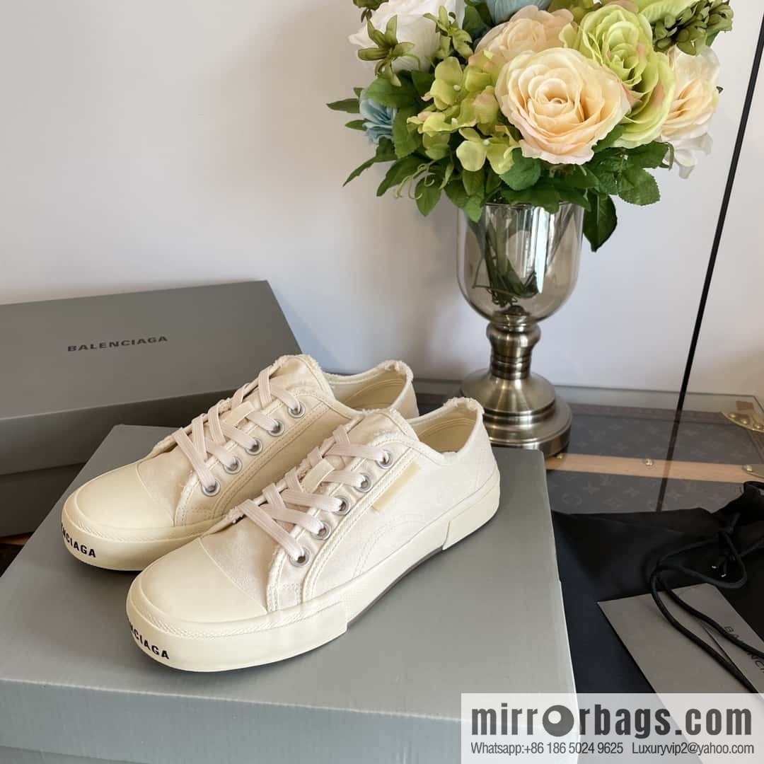 𝐁𝐚𝐥𝐞𝐧𝐜𝐢𝐚𝐠𝐚 Balenciaga, spring and summer Vintage do old canvas vulcanized shoes