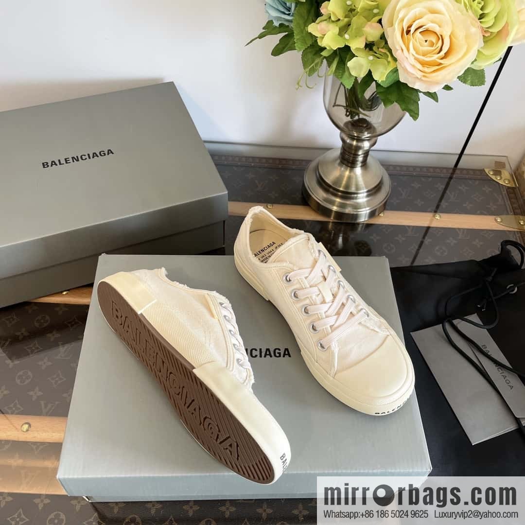 𝐁𝐚𝐥𝐞𝐧𝐜𝐢𝐚𝐠𝐚 Balenciaga, spring and summer Vintage do old canvas vulcanized shoes