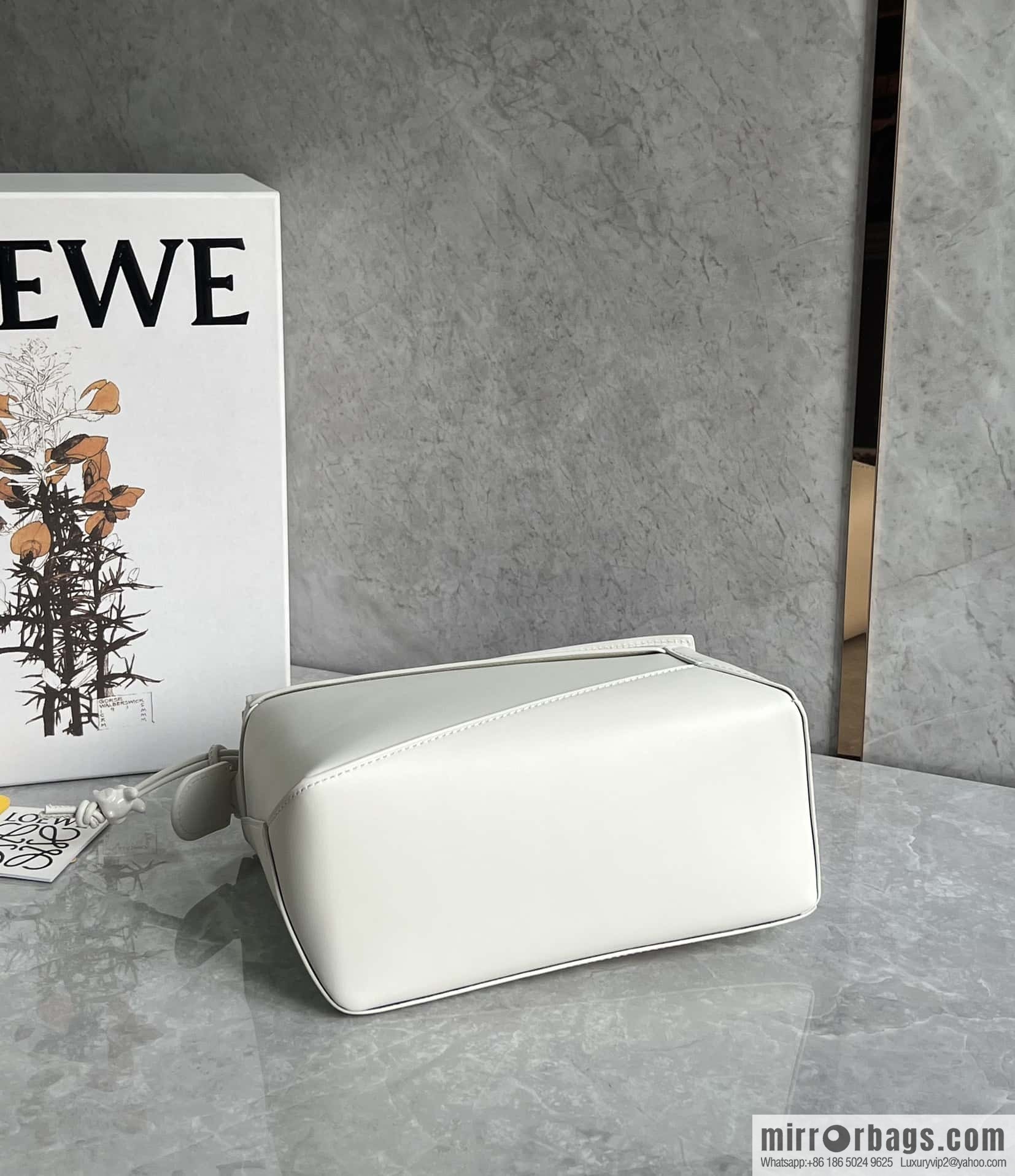 LOEWE Monochrome Glaze Puzzle geometric bag 0681 white