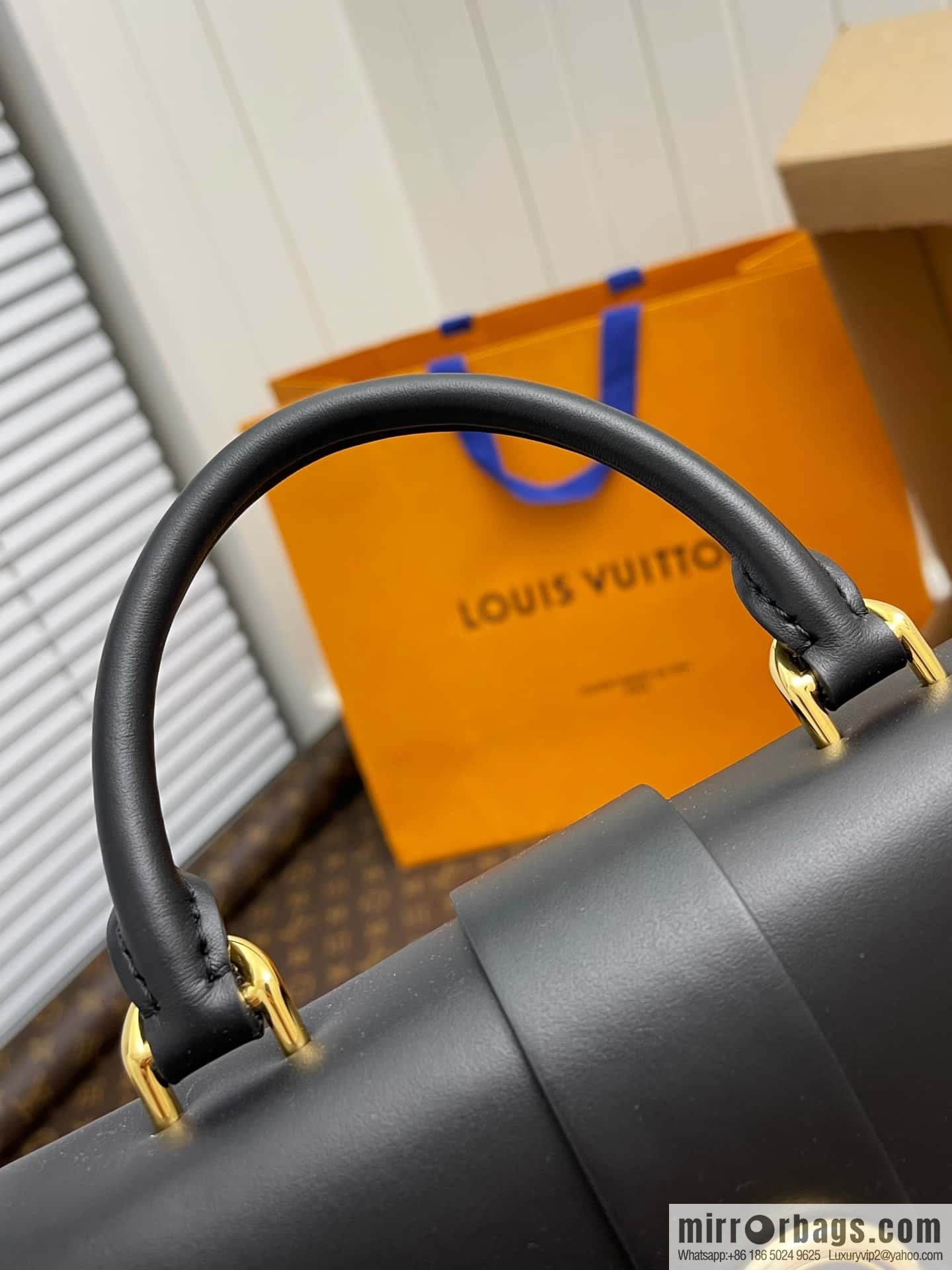 LV M44141 Locky BB