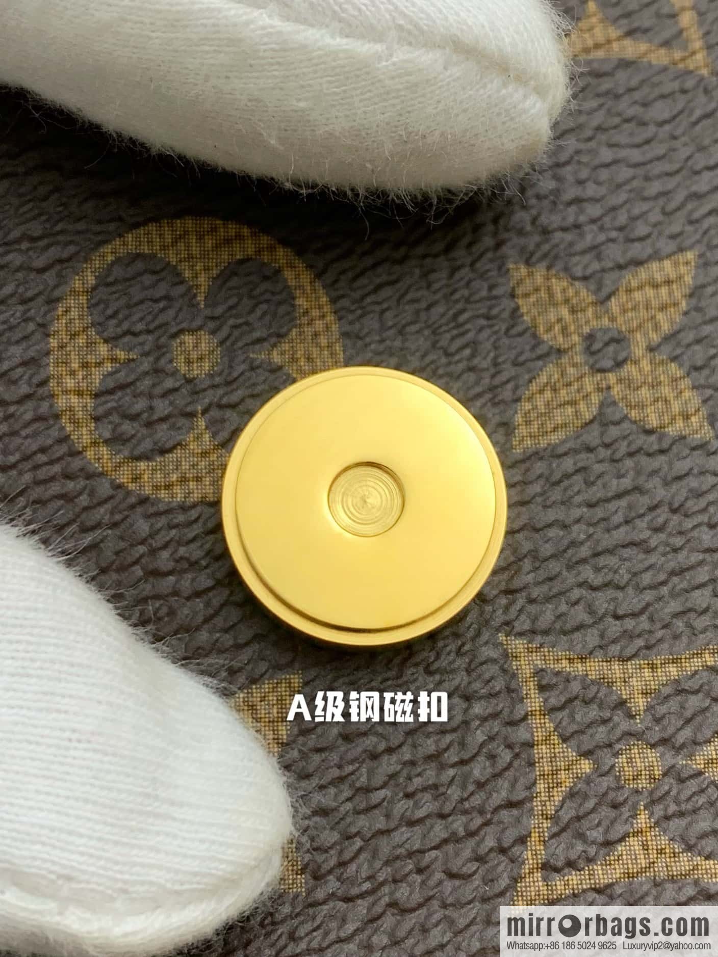LV M44141 Locky BB