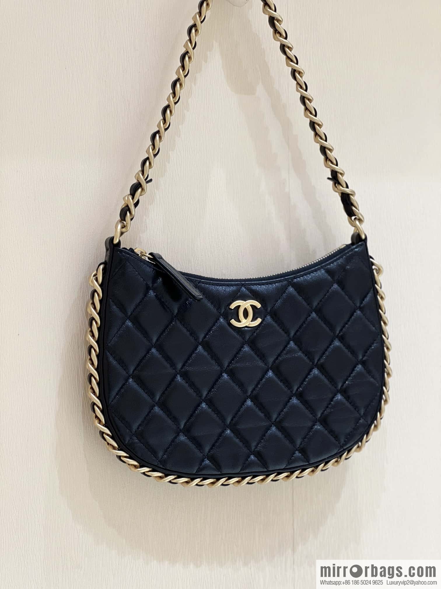 CHANEL 23B autumn and winter trailer series hobo armpit bag AS4378