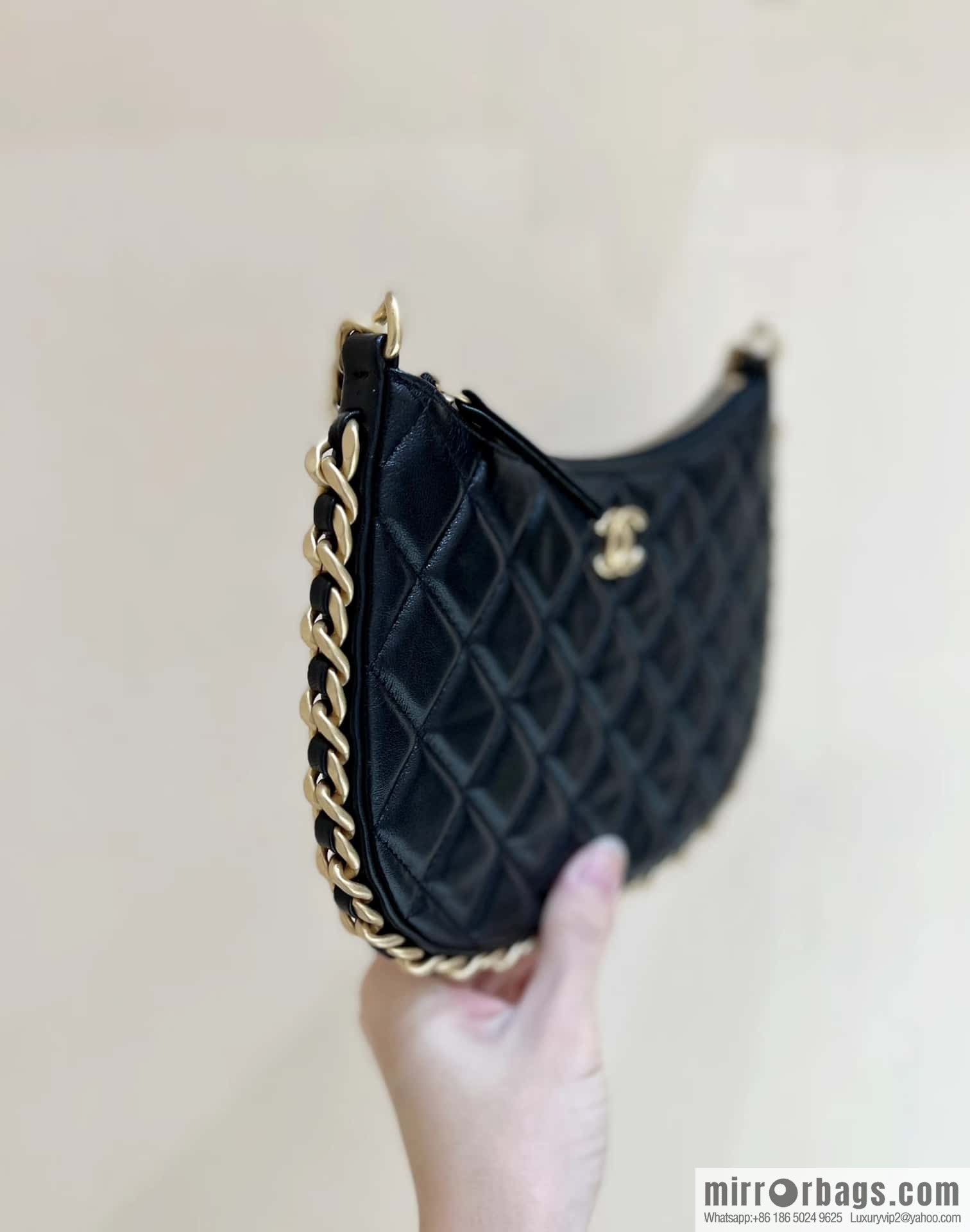 CHANEL 23B autumn and winter trailer series hobo armpit bag AS4378