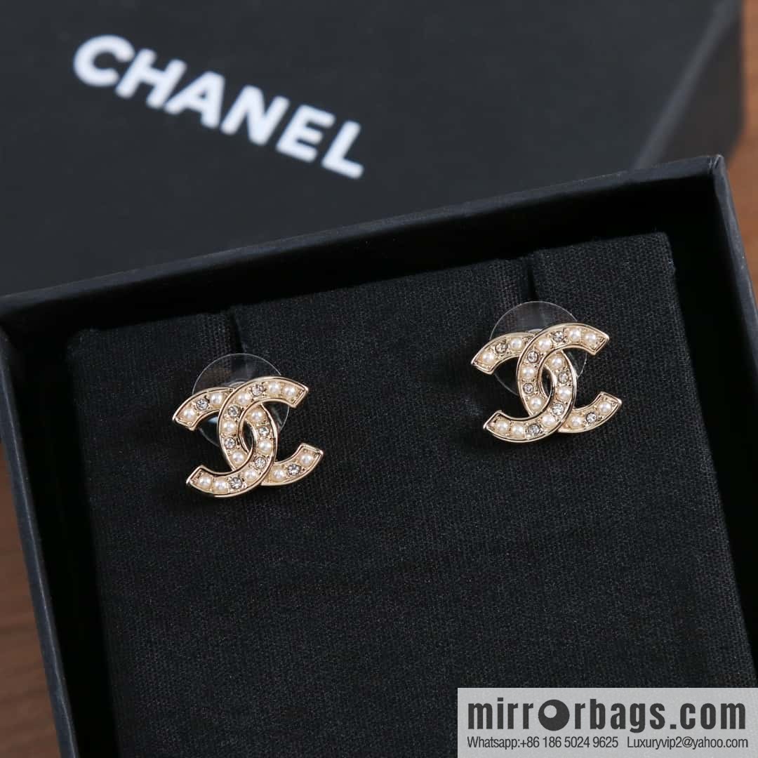 New ☑️ Chanel C1 mini double c pearl stud earrings