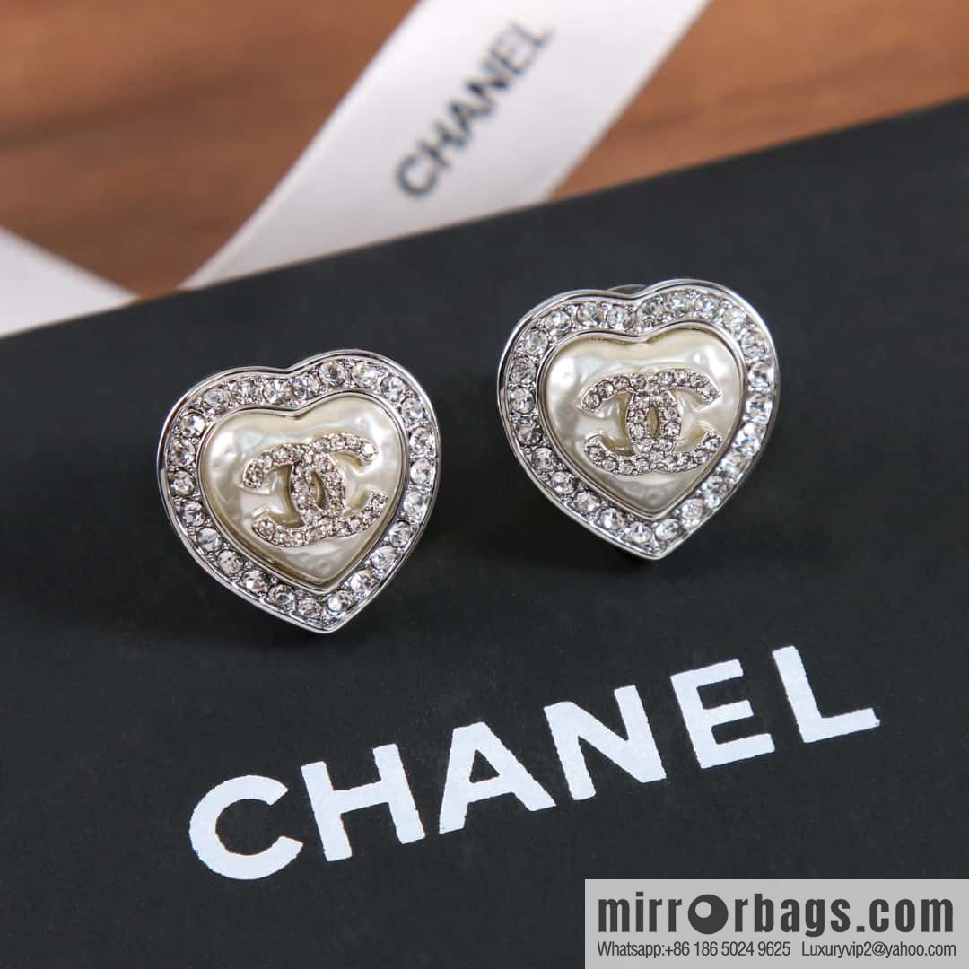 New ☑️ Chanel C1 double c silver peach heart love stud earrings