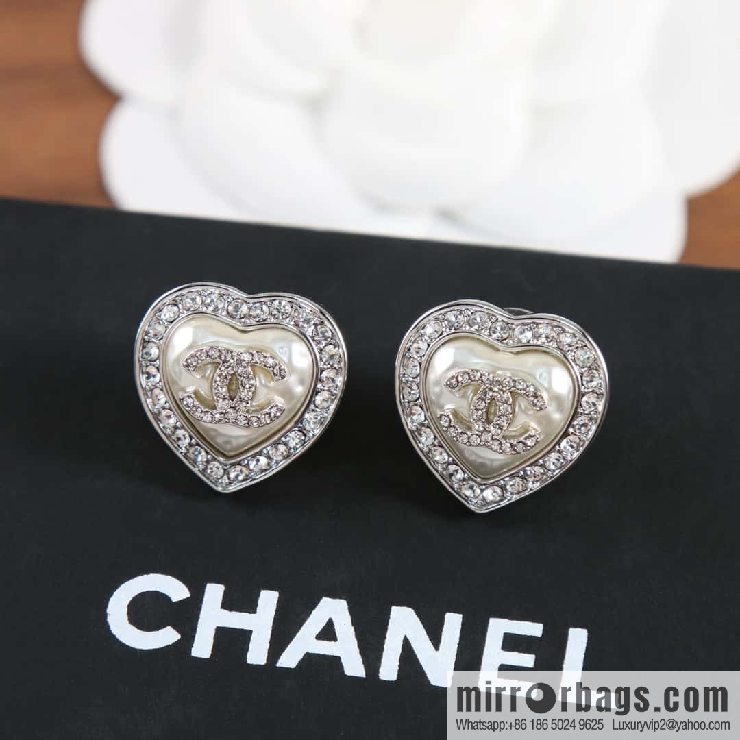 New ☑️ Chanel C1 double c silver peach heart love stud earrings