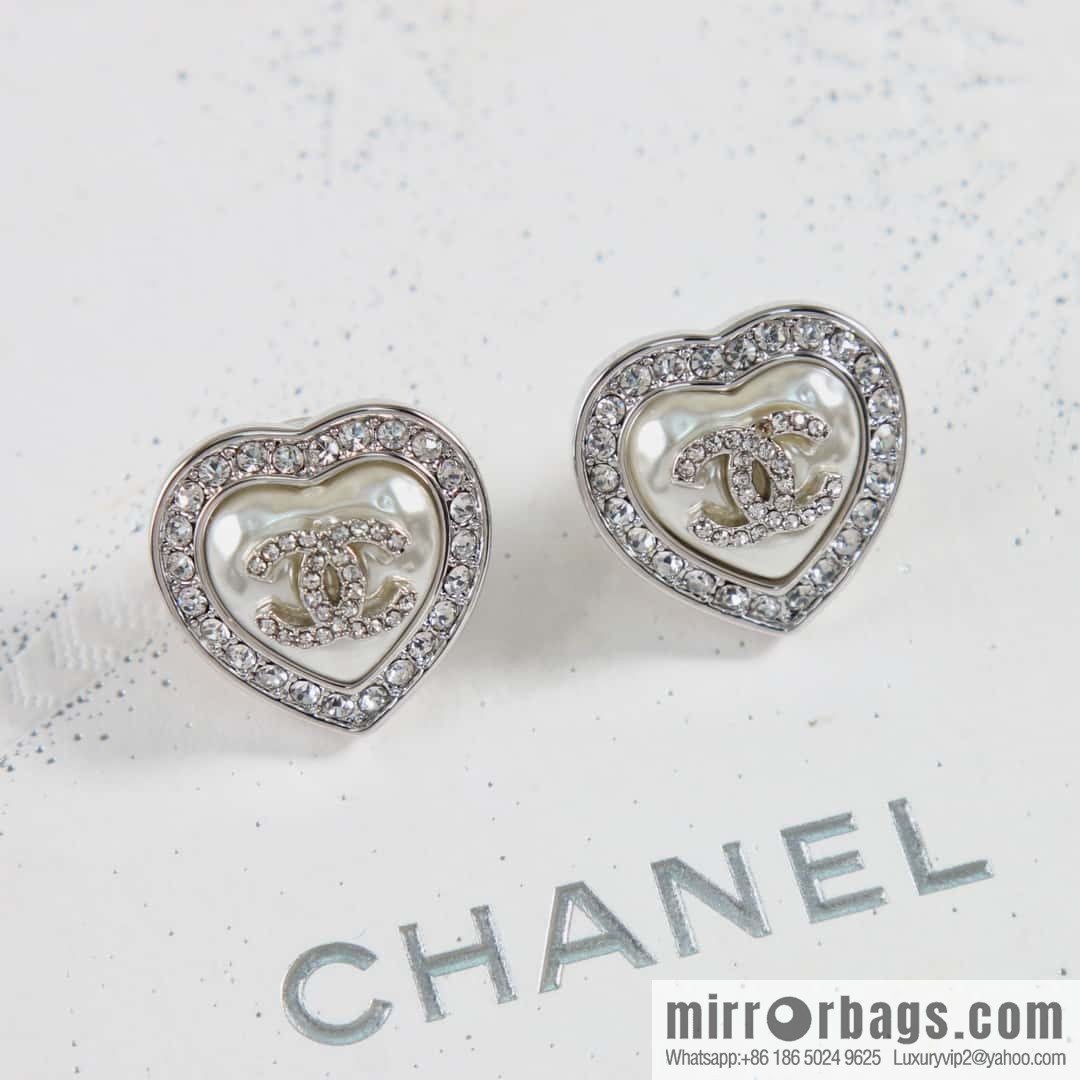 New ☑️ Chanel C1 double c silver peach heart love stud earrings