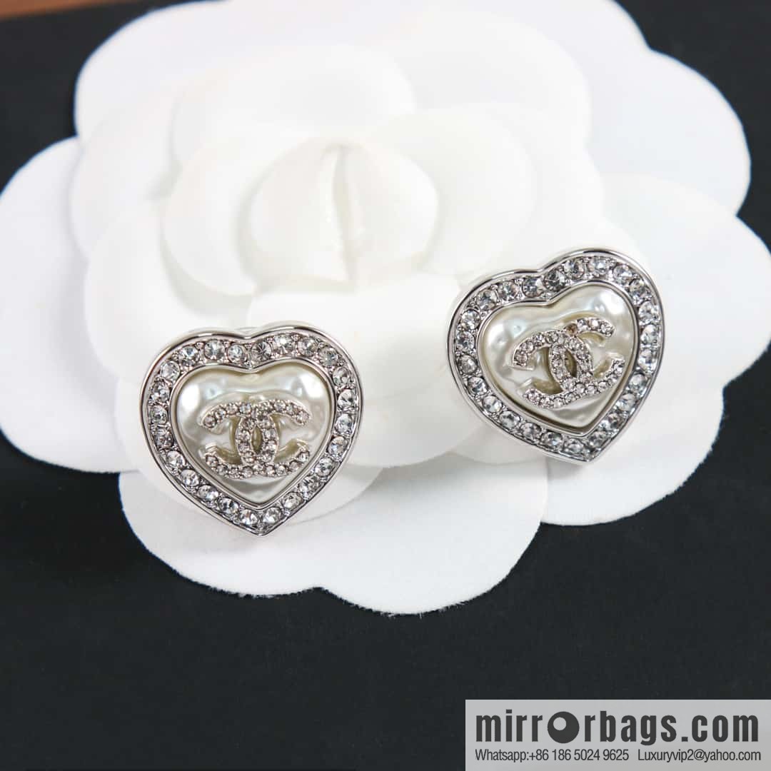 New ☑️ Chanel C1 double c silver peach heart love stud earrings
