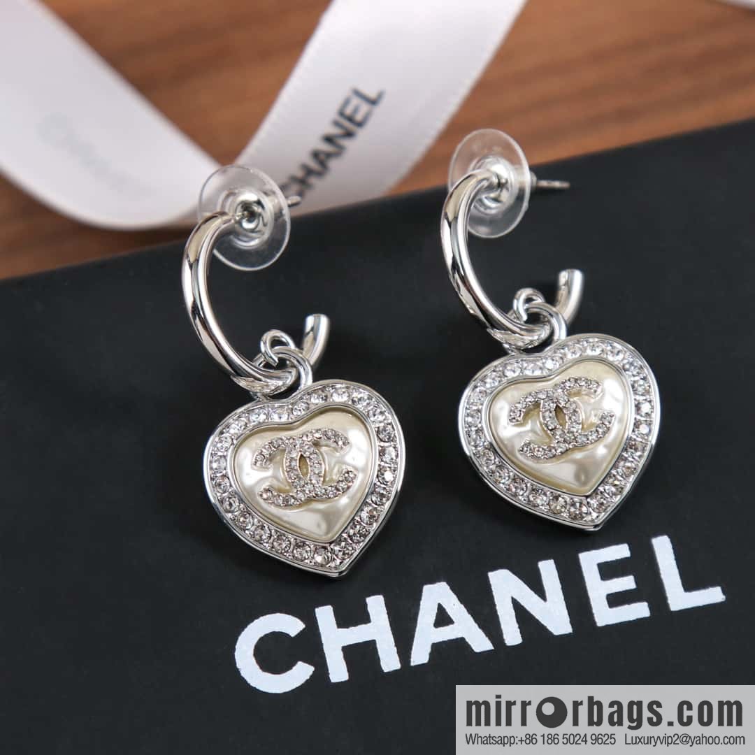 New ☑️ Chanel C2 silver double c peach heart love stud earrings